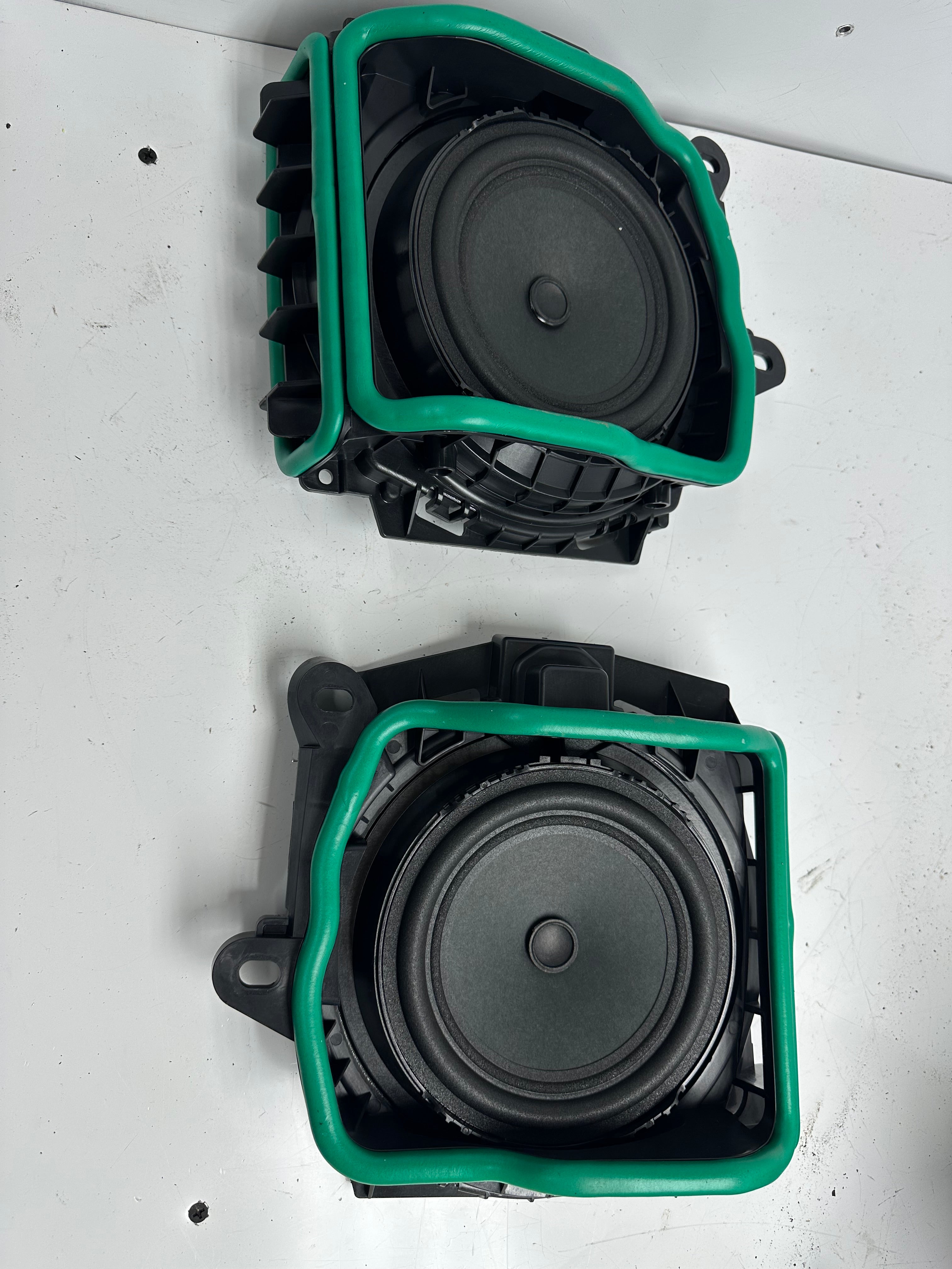 BMW 3 Series G20 G21 Right & Left Subwoofer Bass Speakers (6513 2622566-01) (6513 2622565-01)