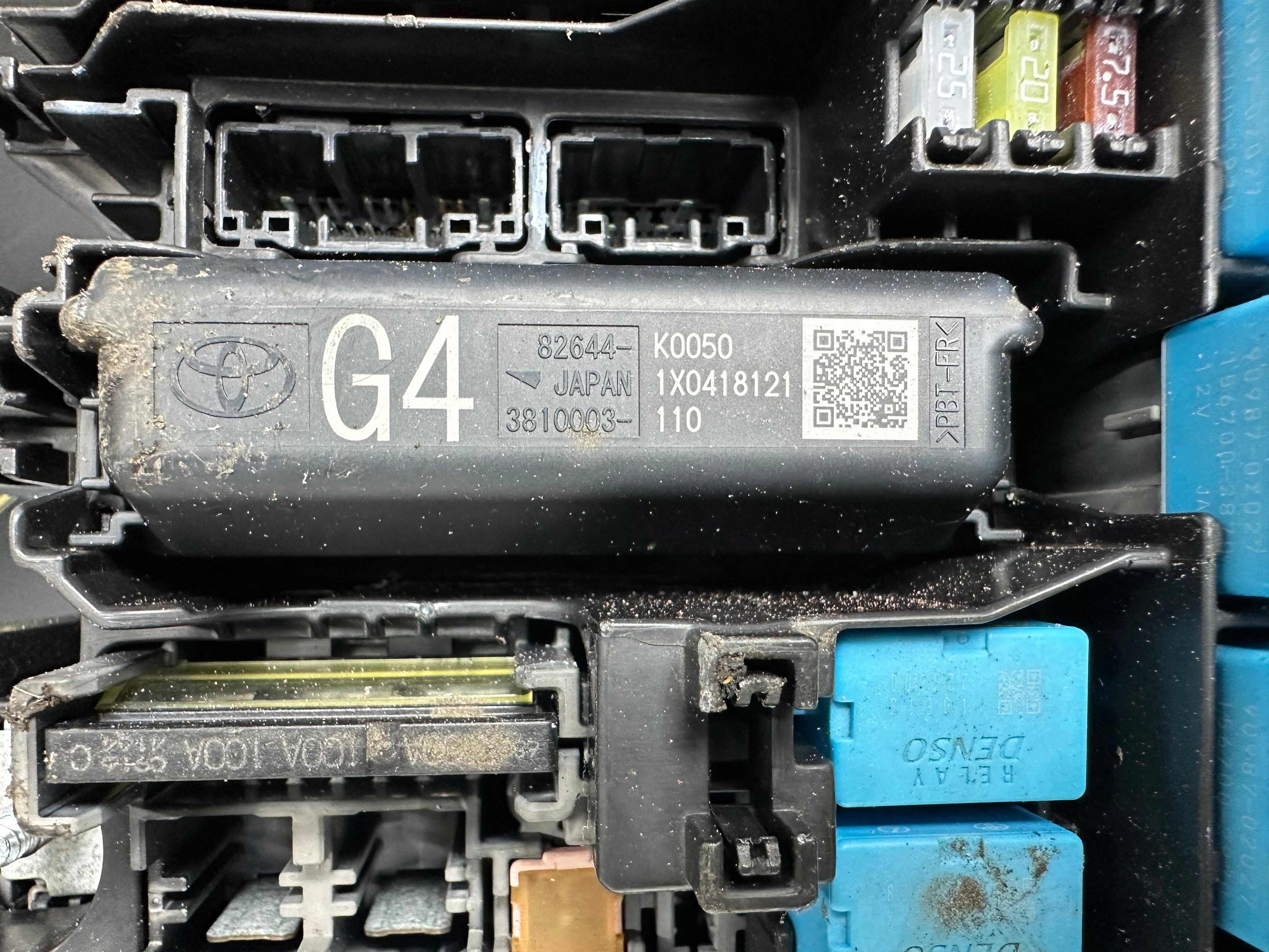 Toyota Yaris Cross 1st Generation (2020-2023) Fuse Box (82644-K005) (3810003-110)