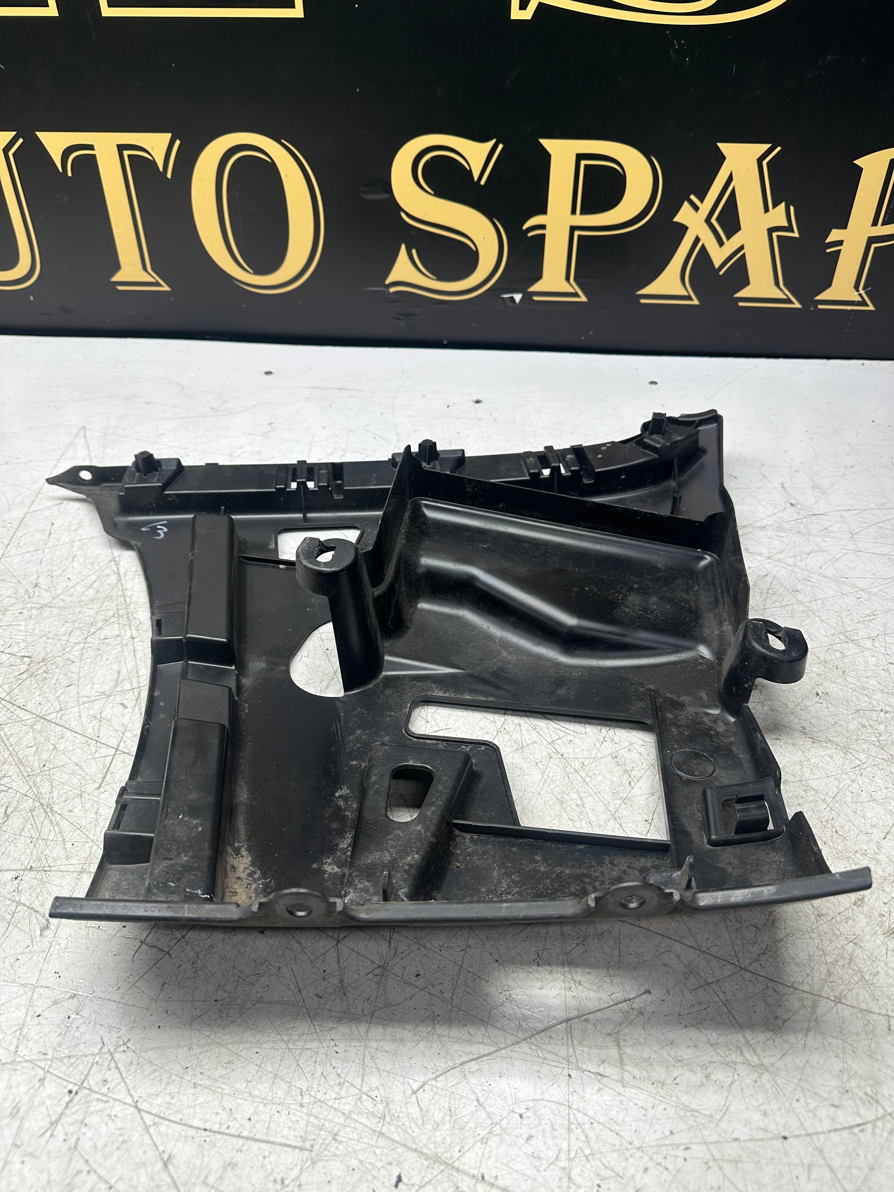 BMW 3 Series F30 Rear Right Bumper Guide (2011–2019)(51127384466)