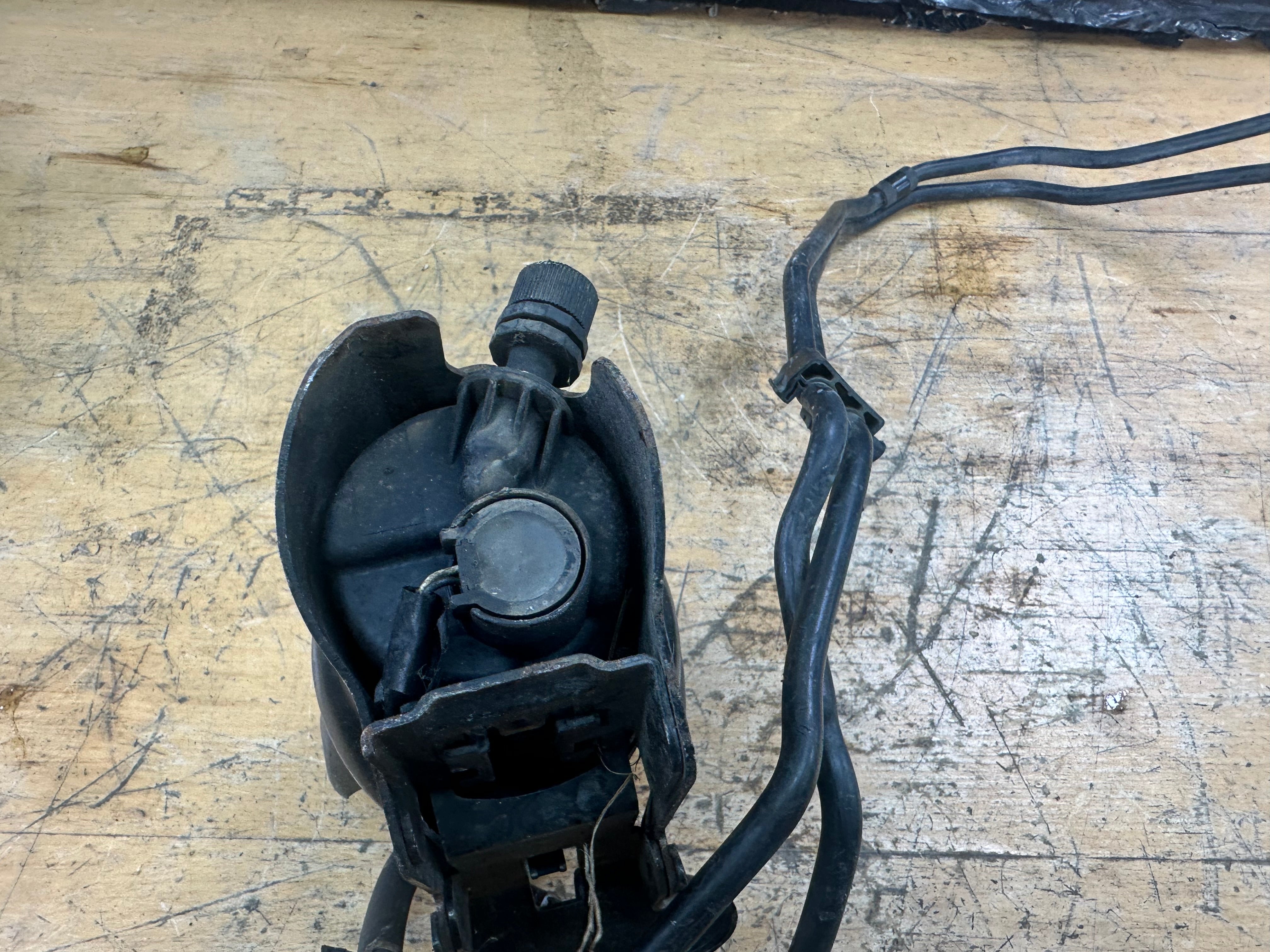 Toyota Yaris 2013 Diesel Fuel Filter Housing