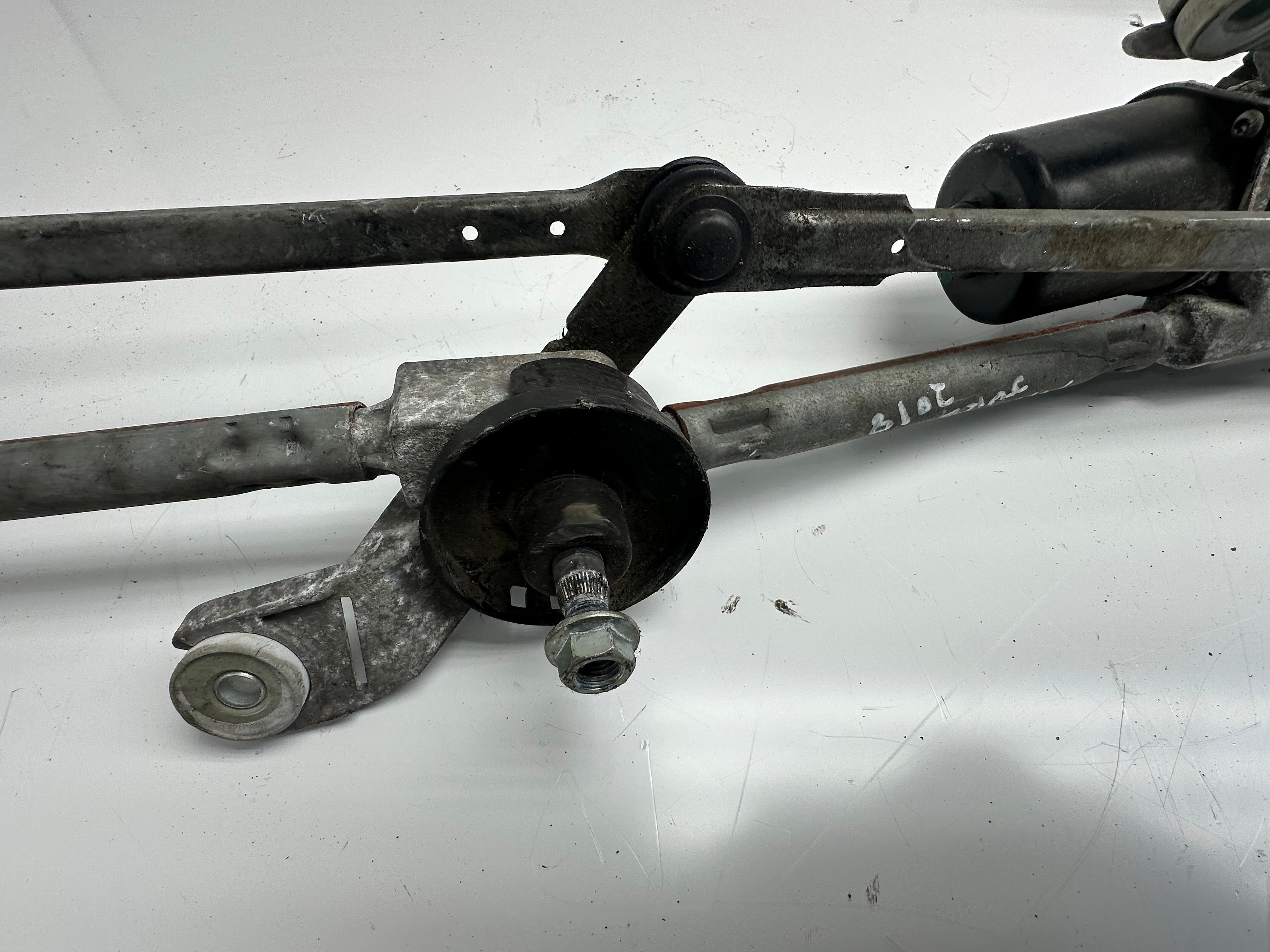 Nissan Juke Front Wiper Motor & Linkage (28800 1KE0C), (W000007799)