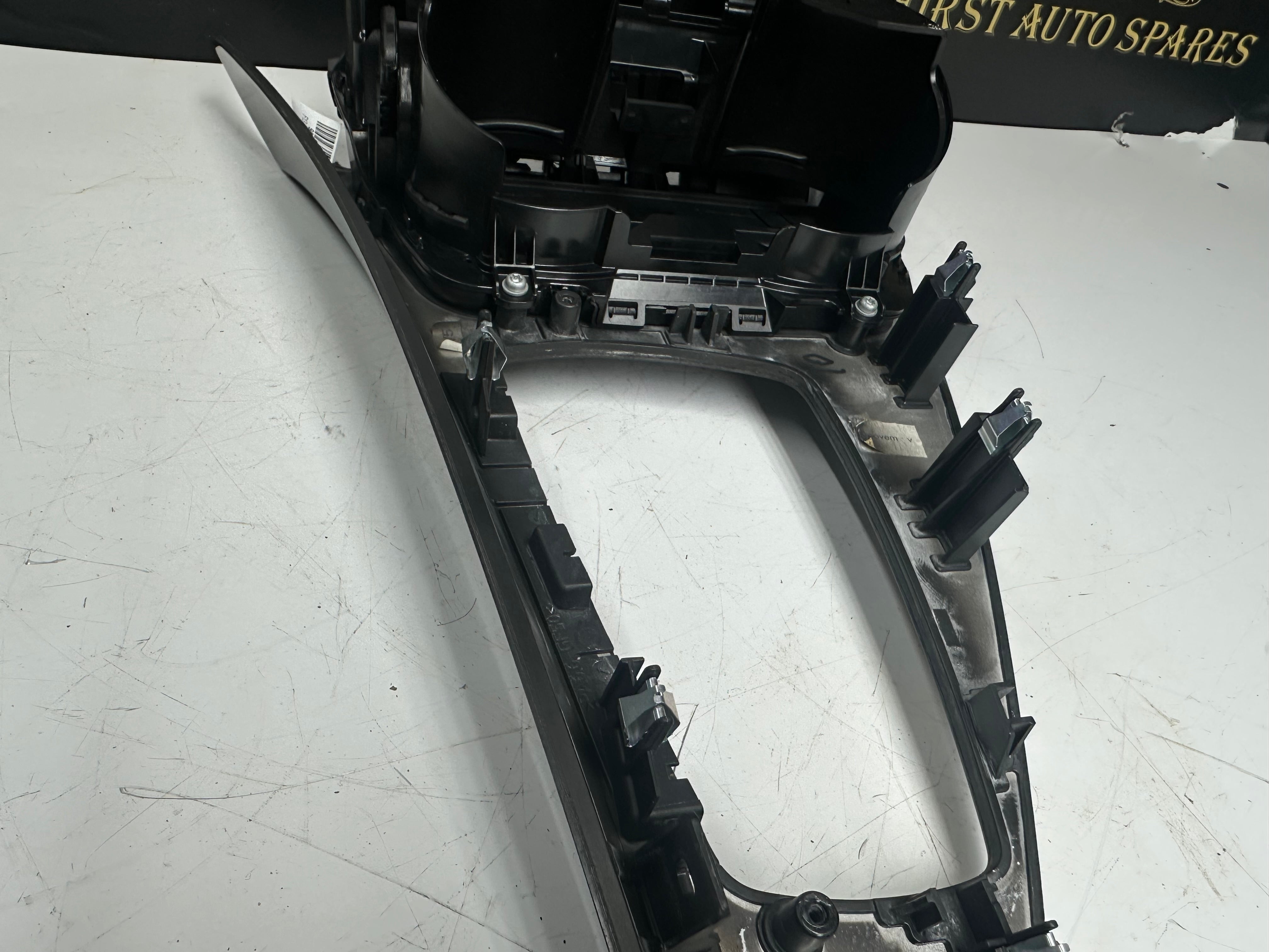 BMW 6 Series F12 Cup Holder & Facia (9197227) (B0701277) (6131 9202951/02)