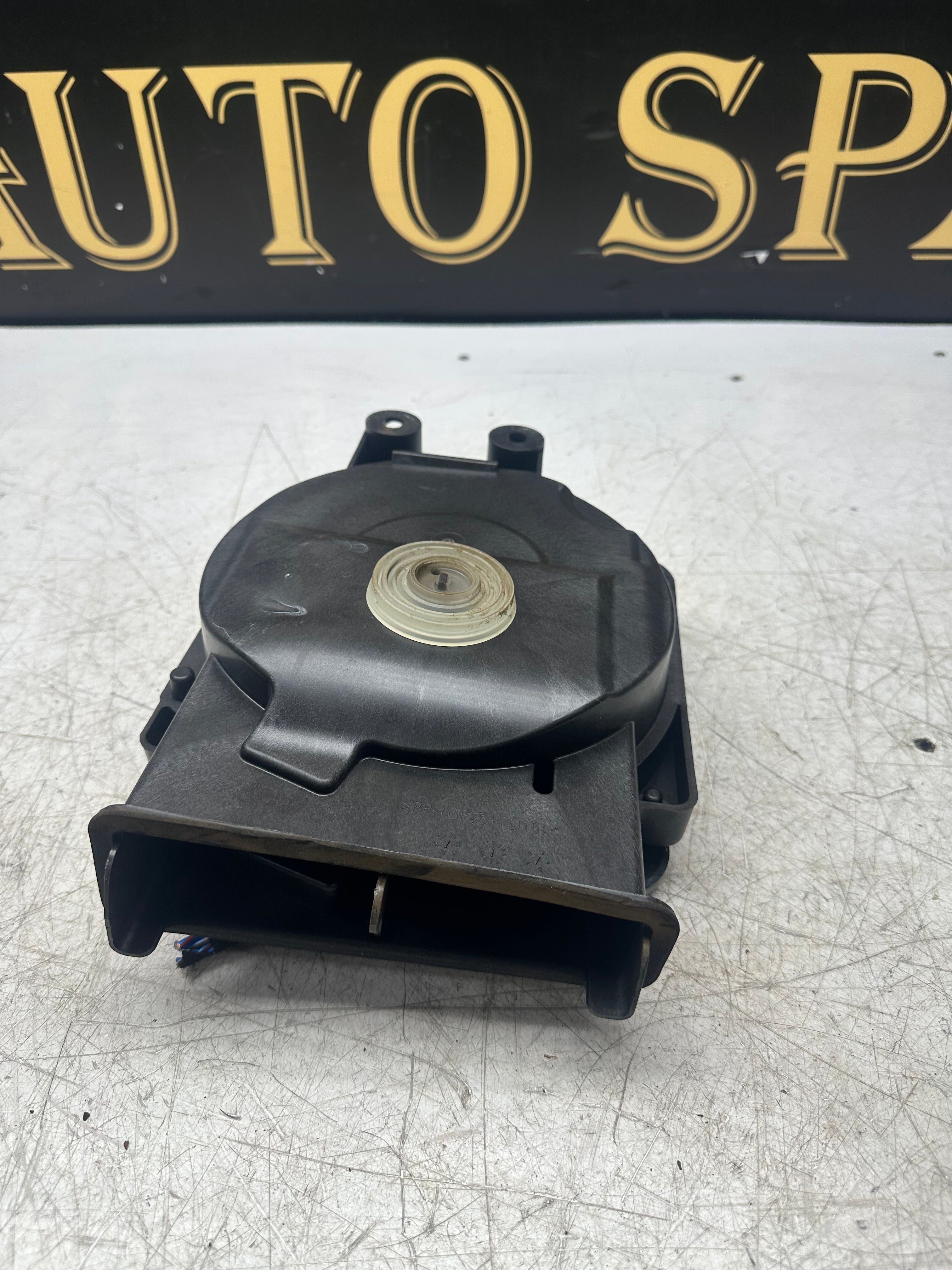 BMW 2 Series F45 Subwoofer Speaker 927599504 – 2014–2021