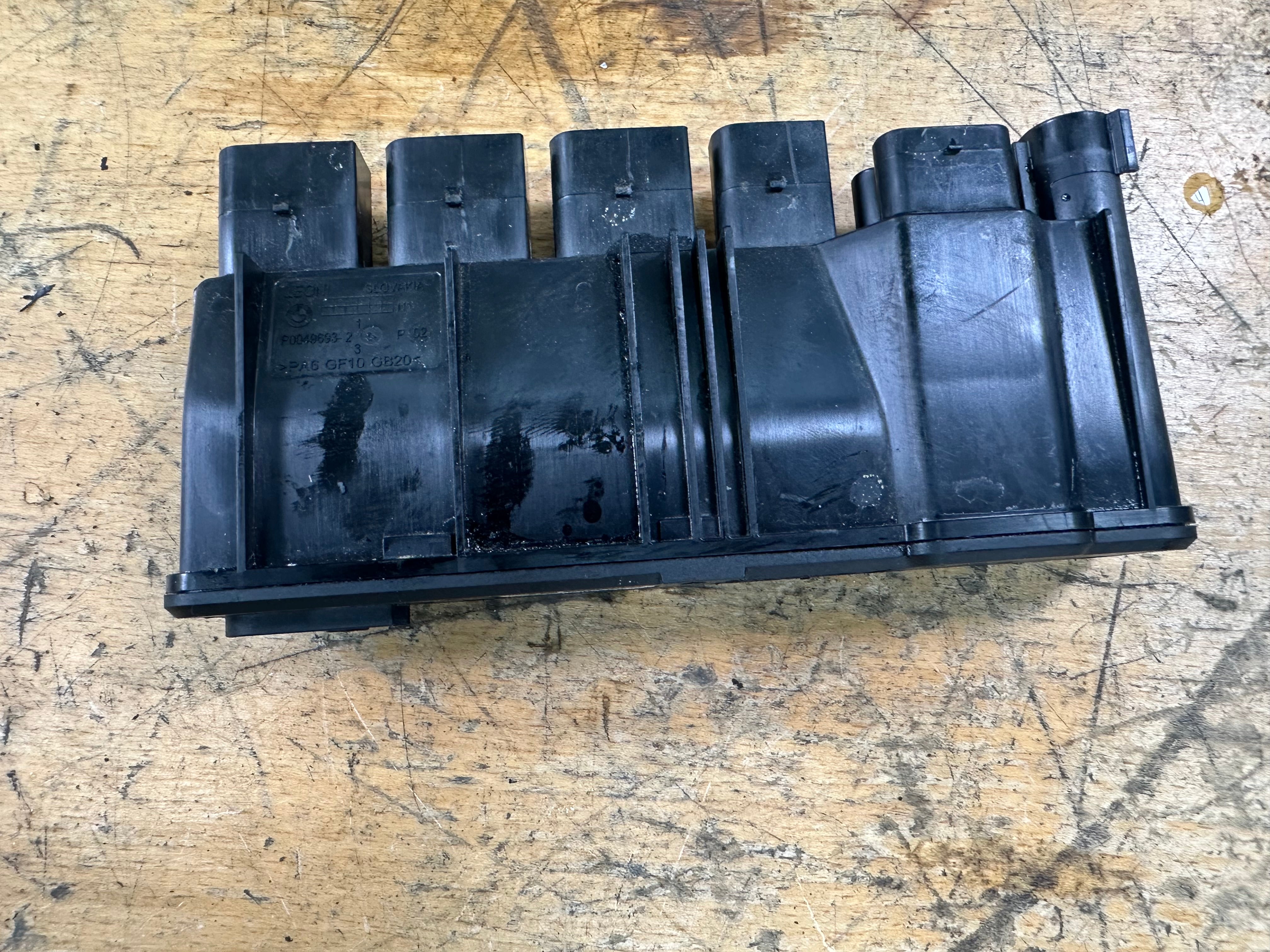 BMW 3 Series F30 Integrated Power Supply Control Module (8638551-04)