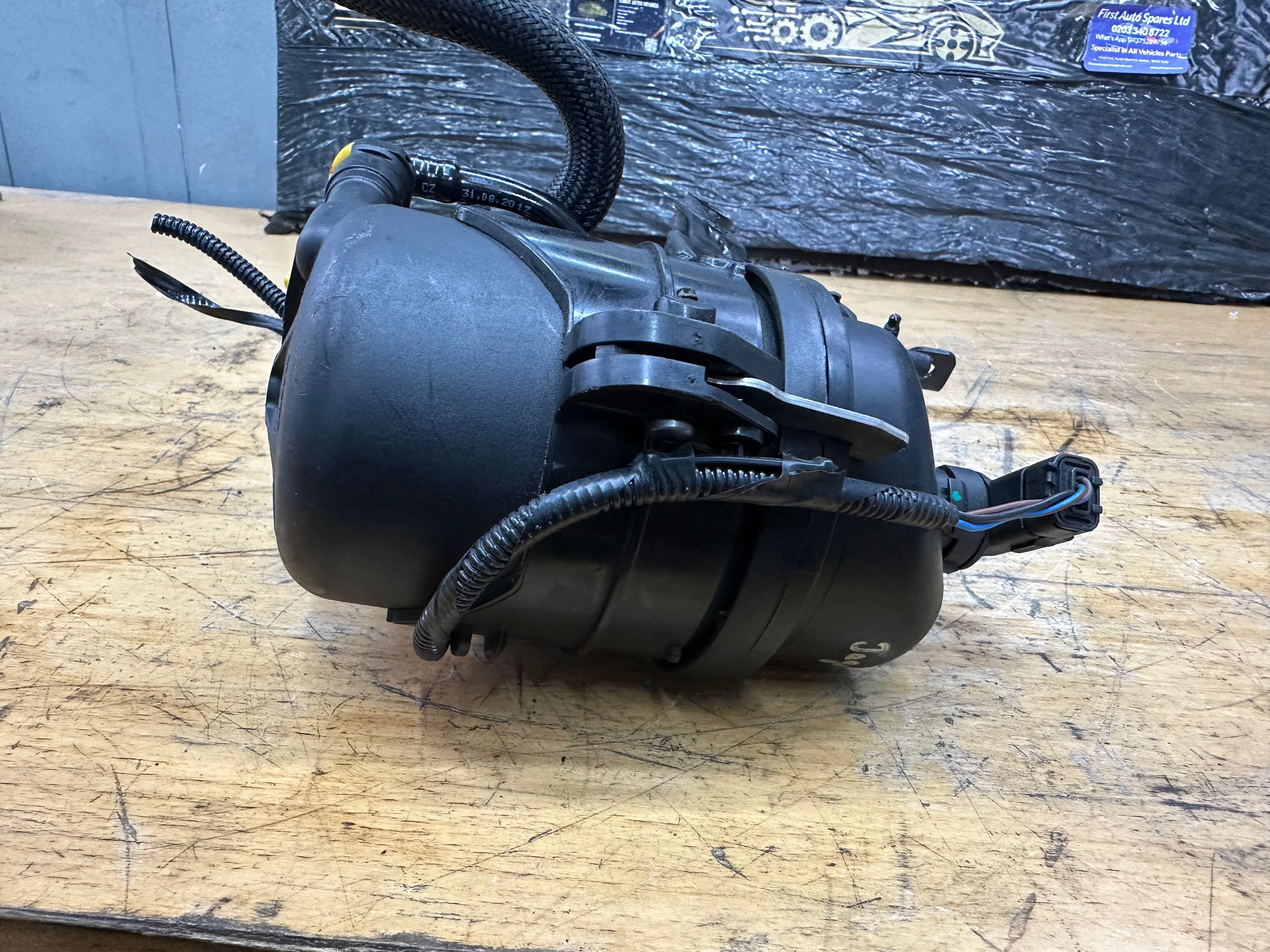 Jaguar F-Pace X761 2017–2021 2.0 Fuel Filter Housing (GX73-9D202-AE)