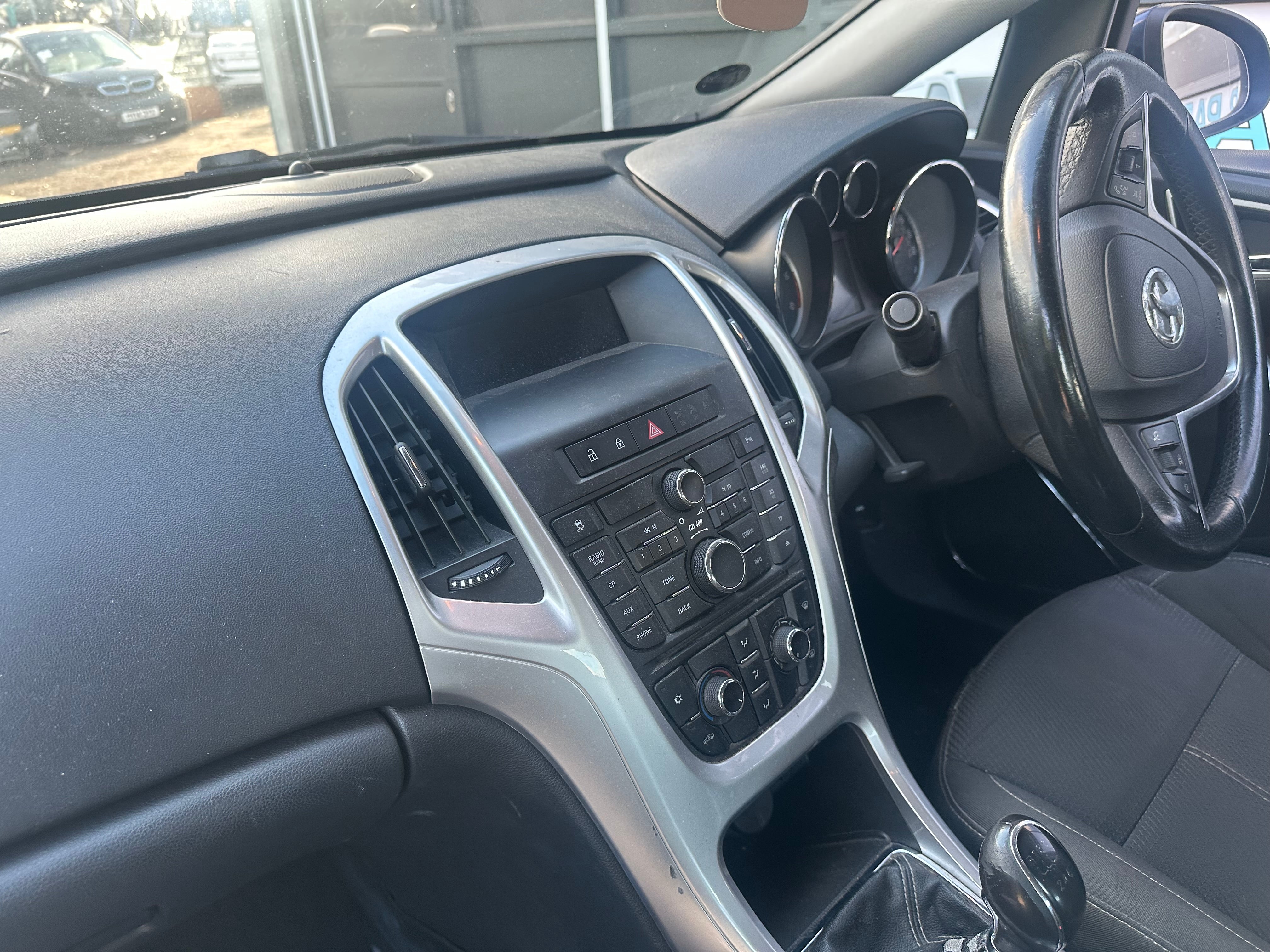 Vauxhall Astra SRi CDTi 2010 For Parts or Full Vehicle Sale (Price For A Wheel Nut Only)