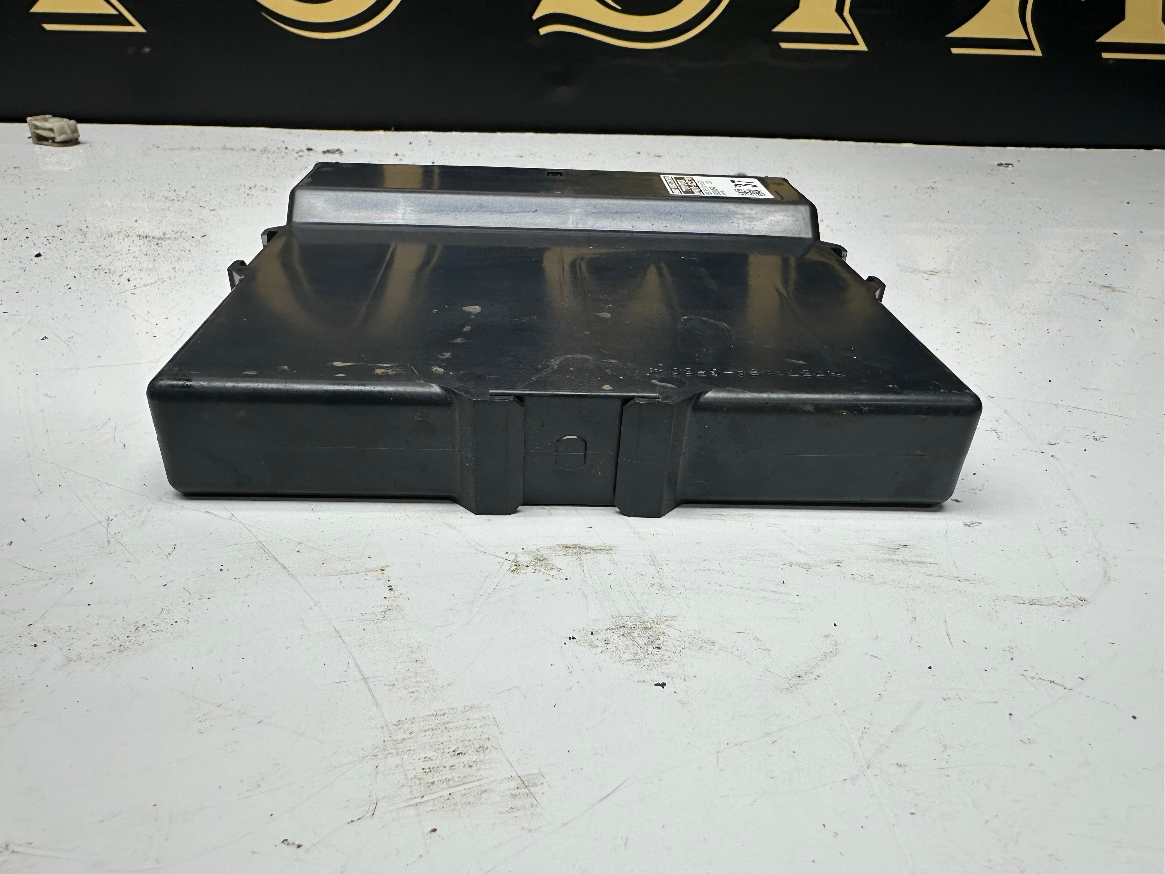 Toyota Corolla 1.8 Hybrid Engine Control Unit (89981-02370) (MB285100-0320)