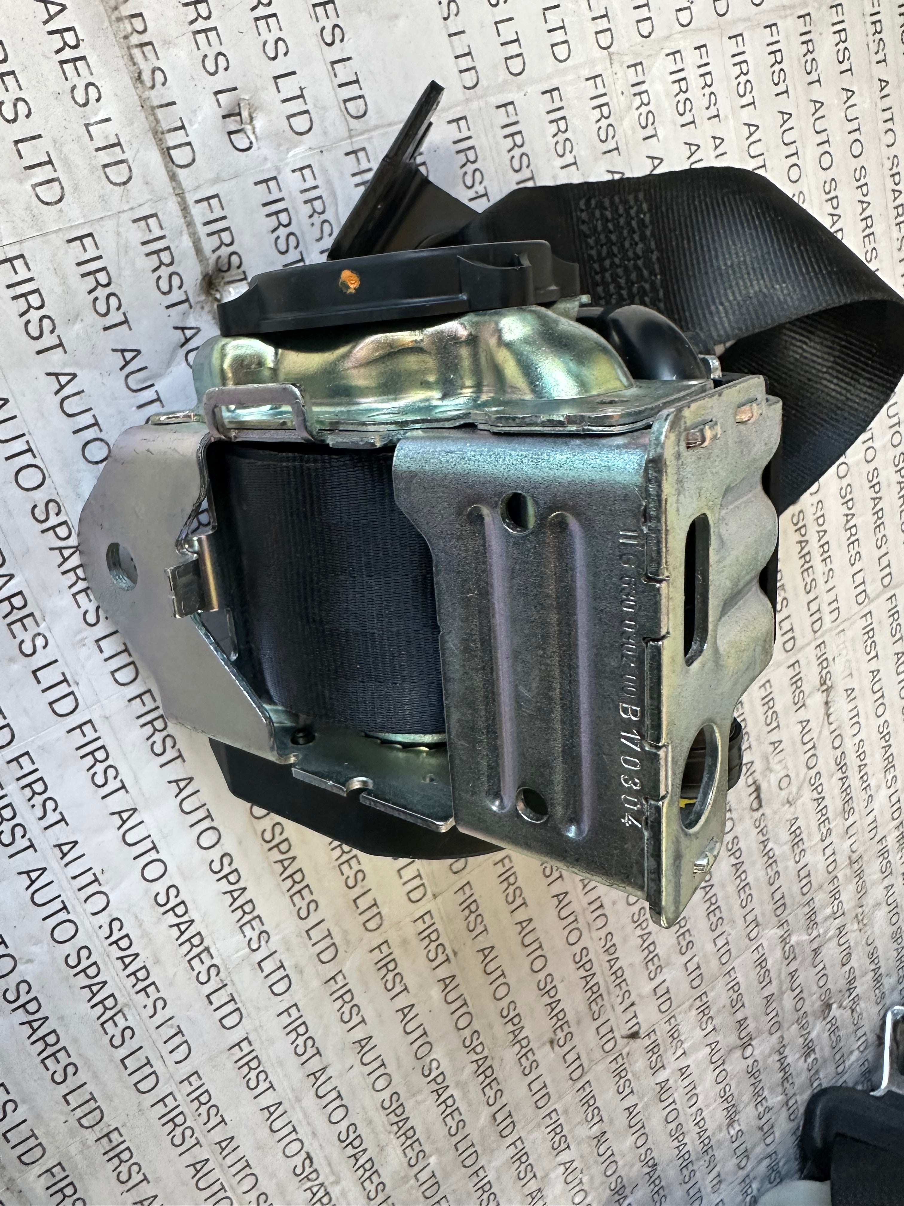 Jaguar F-Pace 2016-2020 Rear Seat Belt (631752900C)