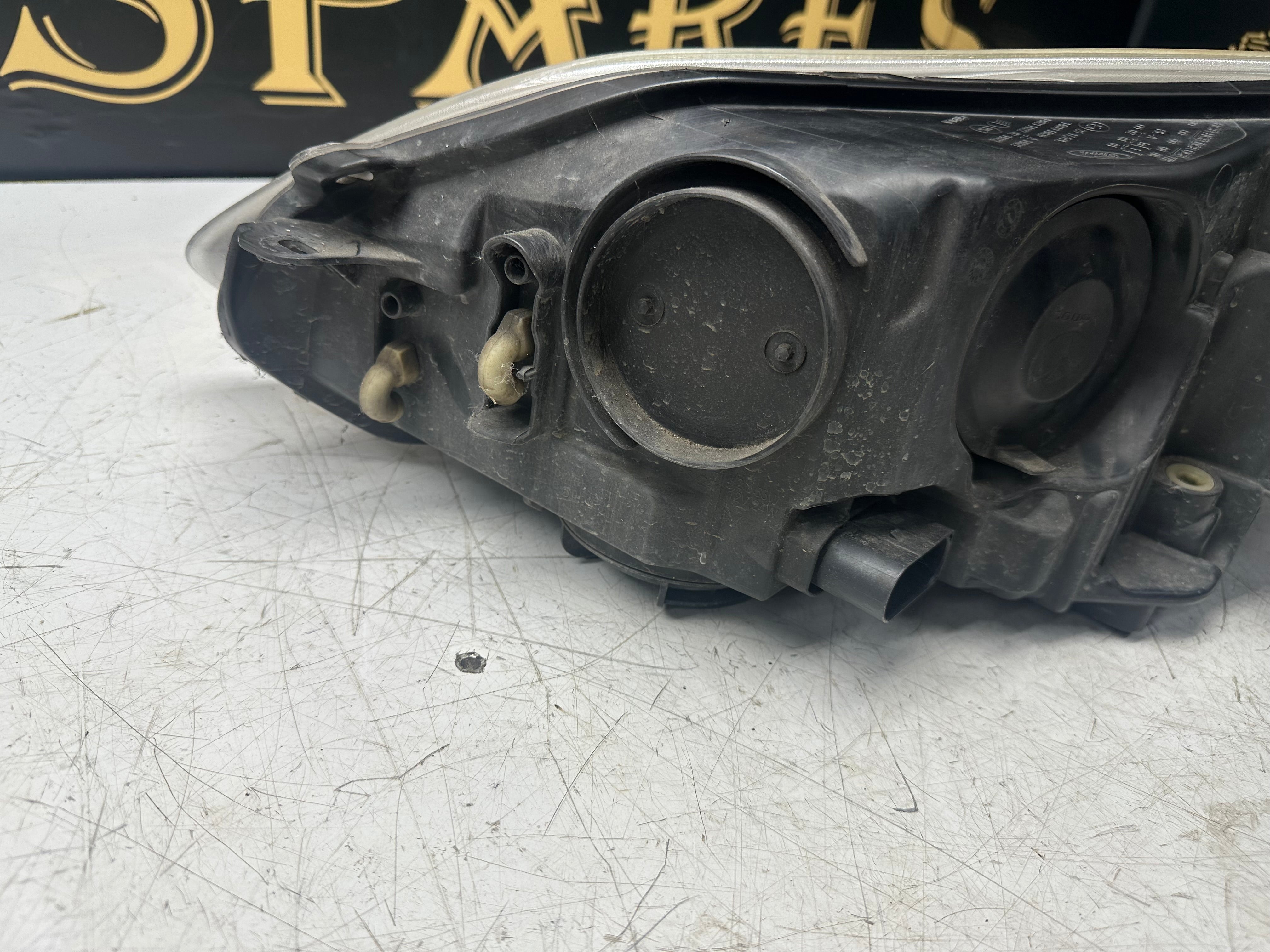 Ford Focus 2012 Right O/S Headlight (BM51-13W029)