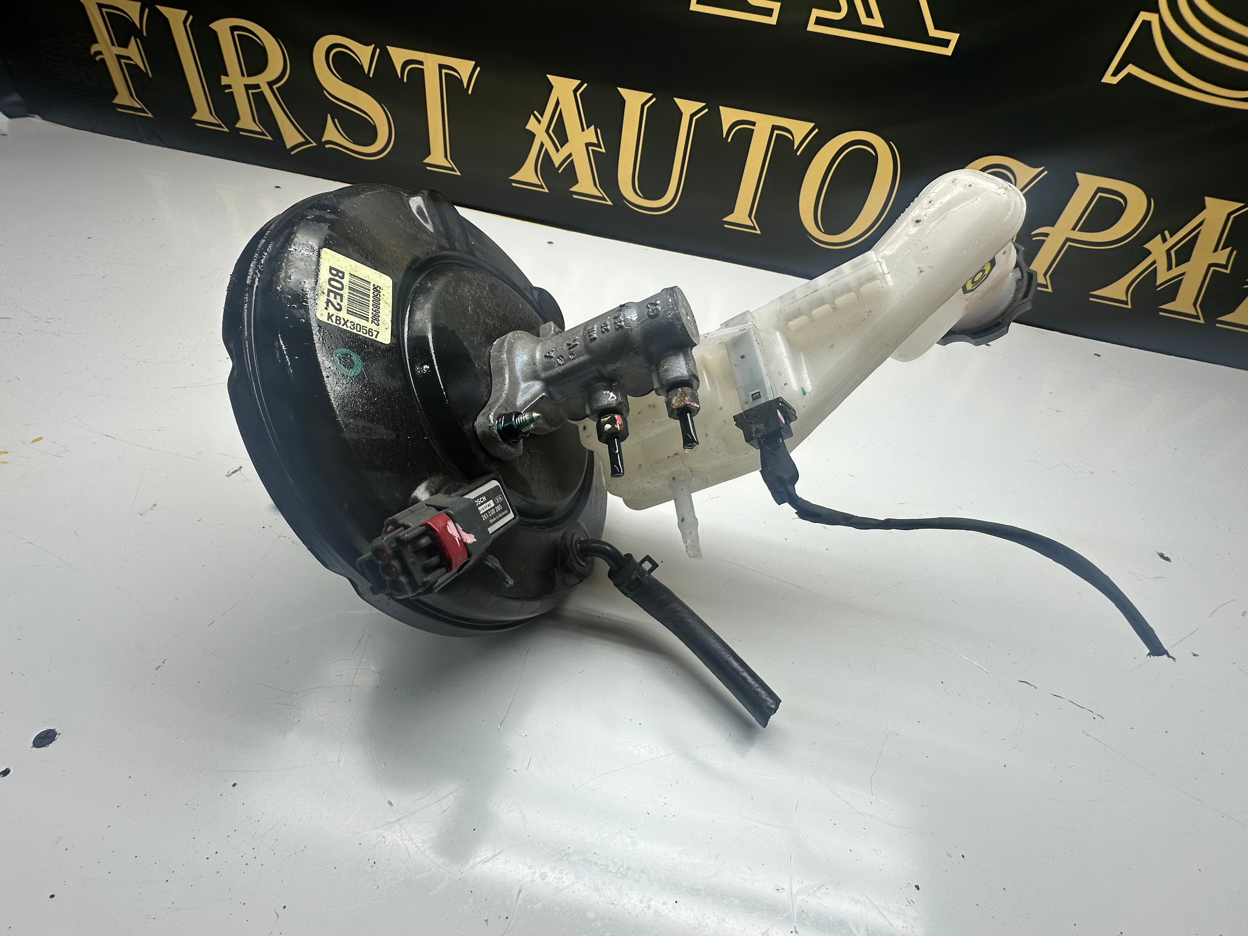 Hyundai i10 2016 Brake Master Cylinder with Servo (58500-B9982) (KBX30567)