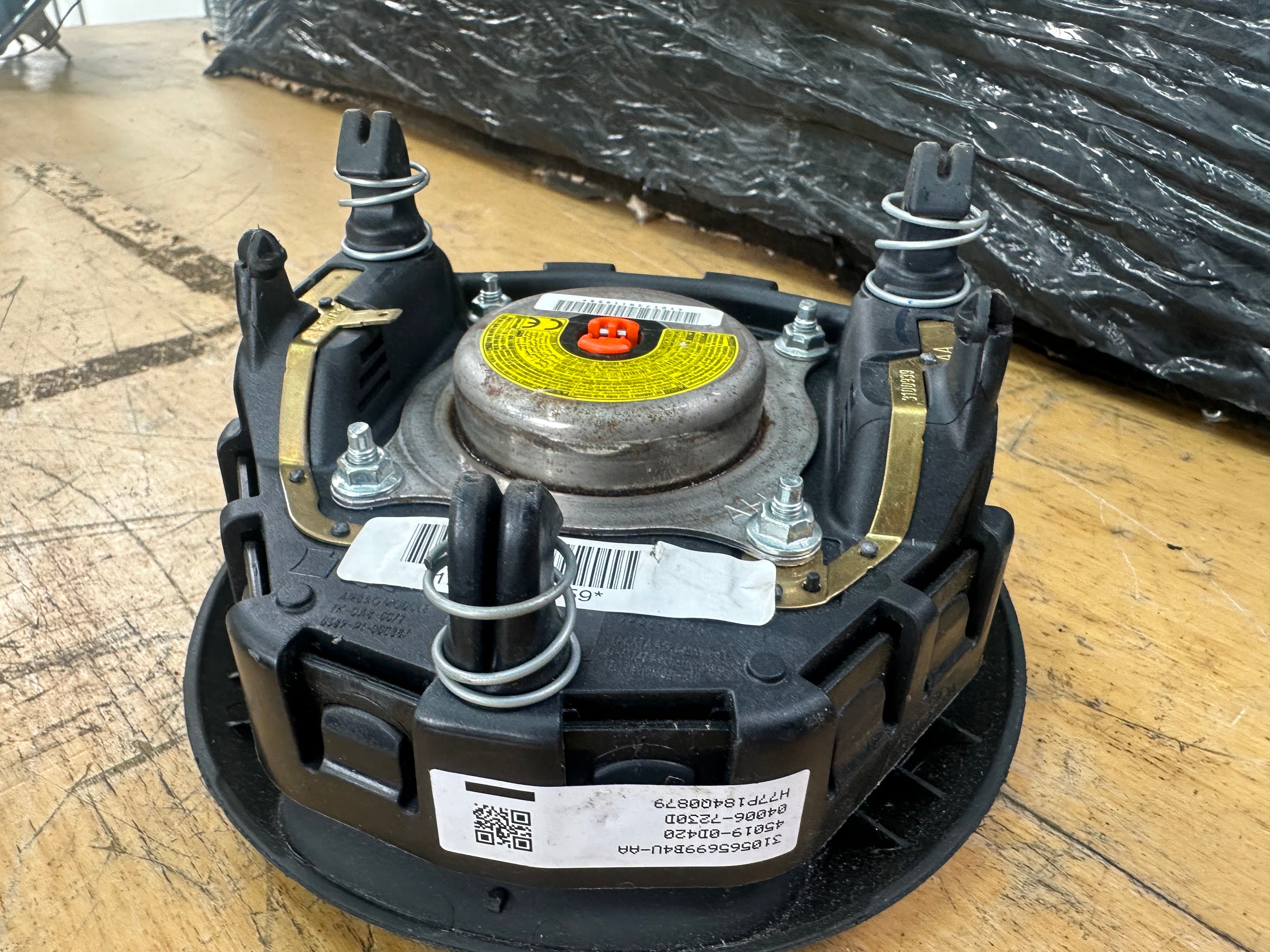 Toyota Yaris 2012 Driver’s Steering Wheel Abag (45019-0D420) (310565699B4U-AA)