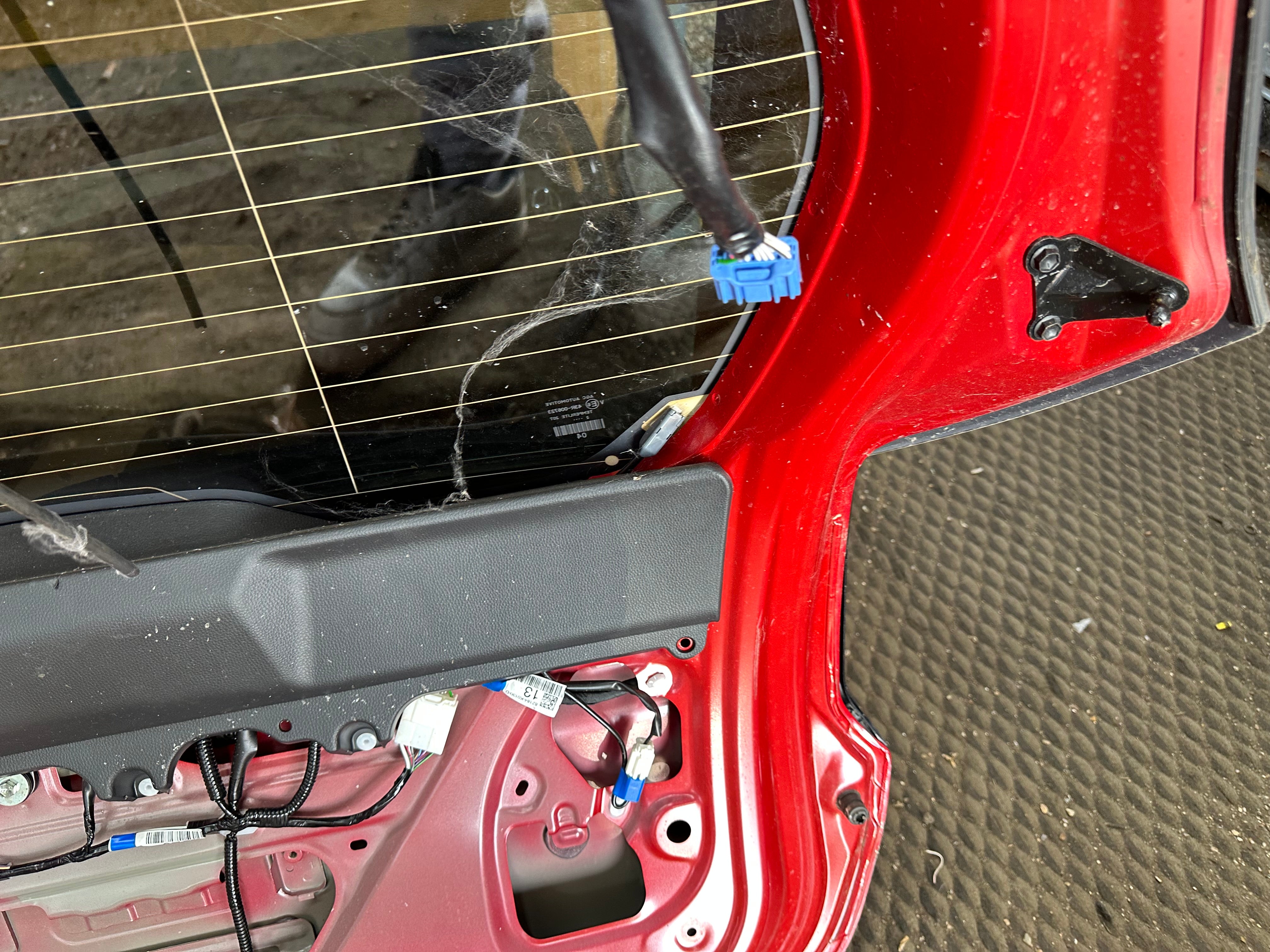 Toyota Yaris / Mazda 2 2020–2025 Tailgate | Boot Lid