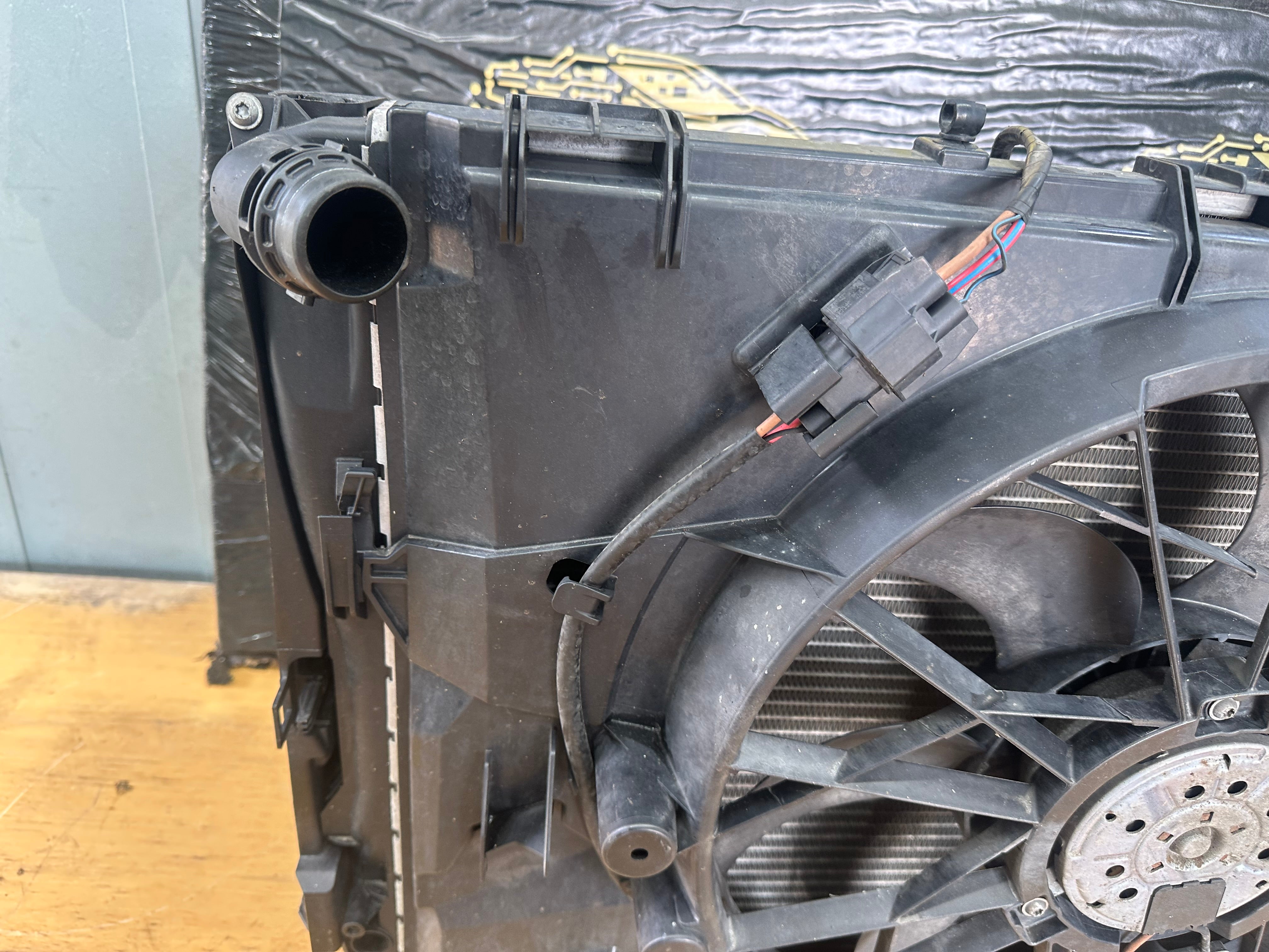 BMW 3 Series E90 318i 320i 2007–13 2.0 Petrol Complete Rad Pack (6930040)