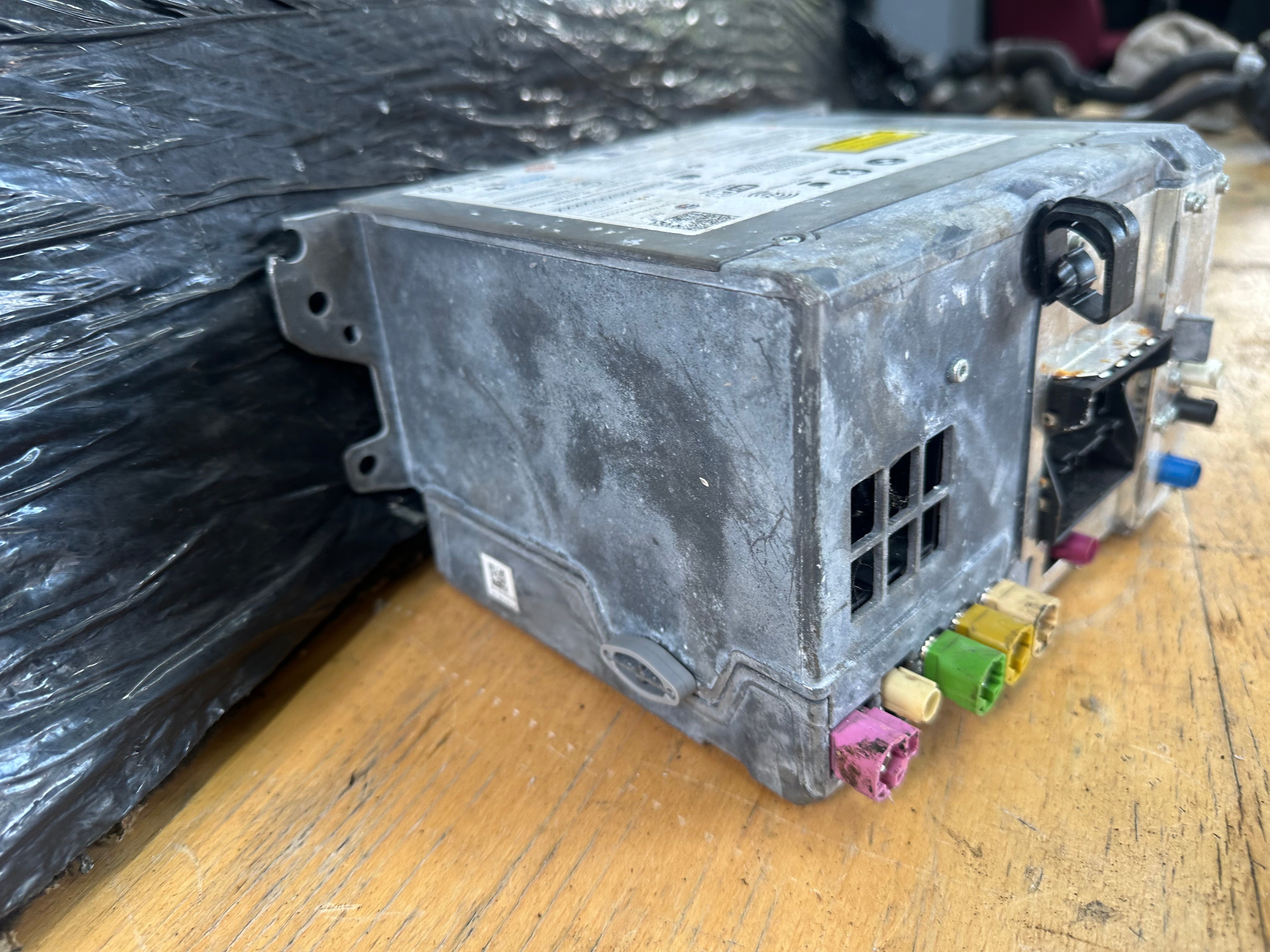 BMW 5 Series 2009-2015 Stereo Radio CD Head Unit (9311035) (931103501)