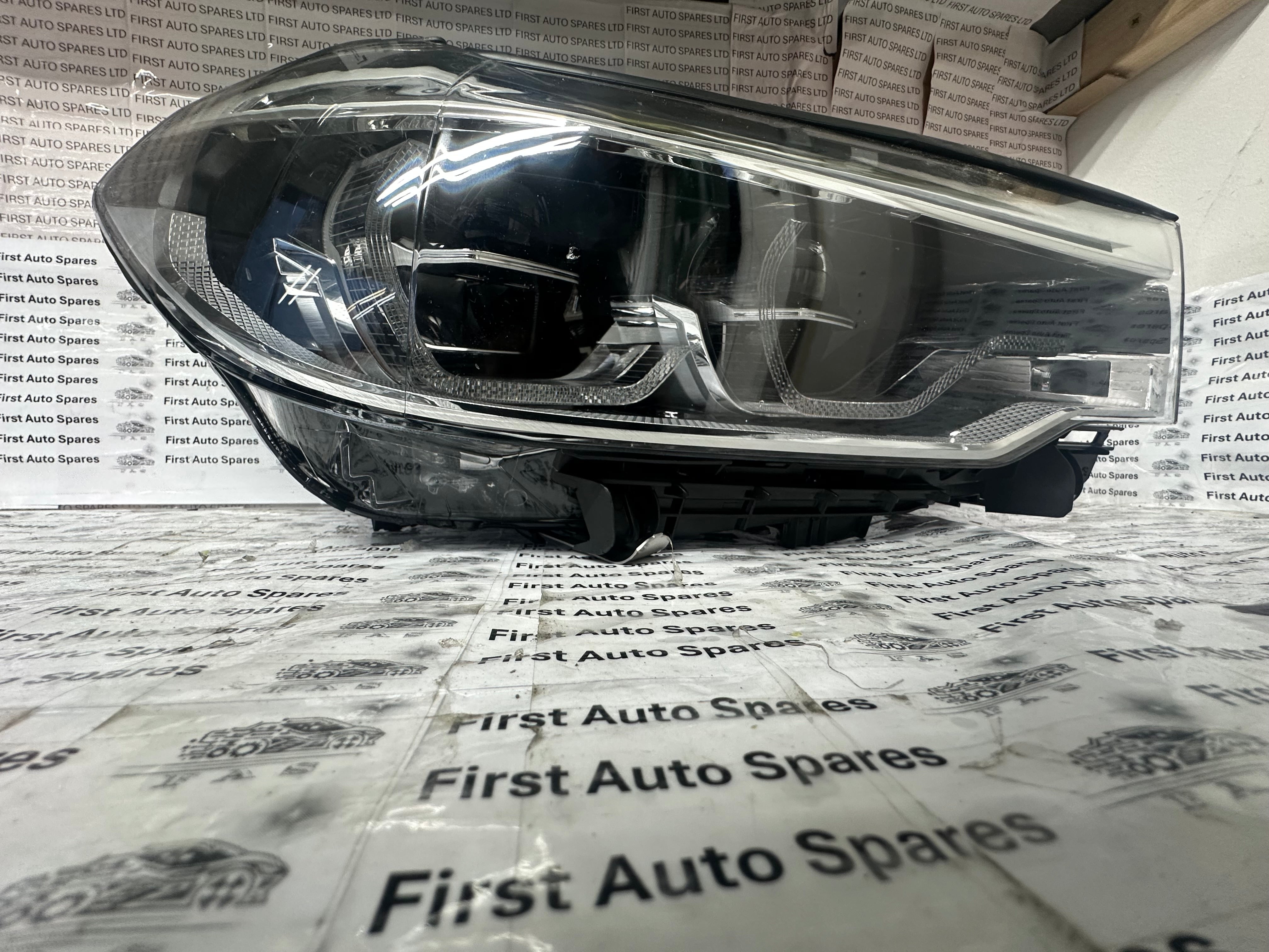 BMW 5 Series Adaptive LED Right Headlight G30 G31 F90 (7214962-02)