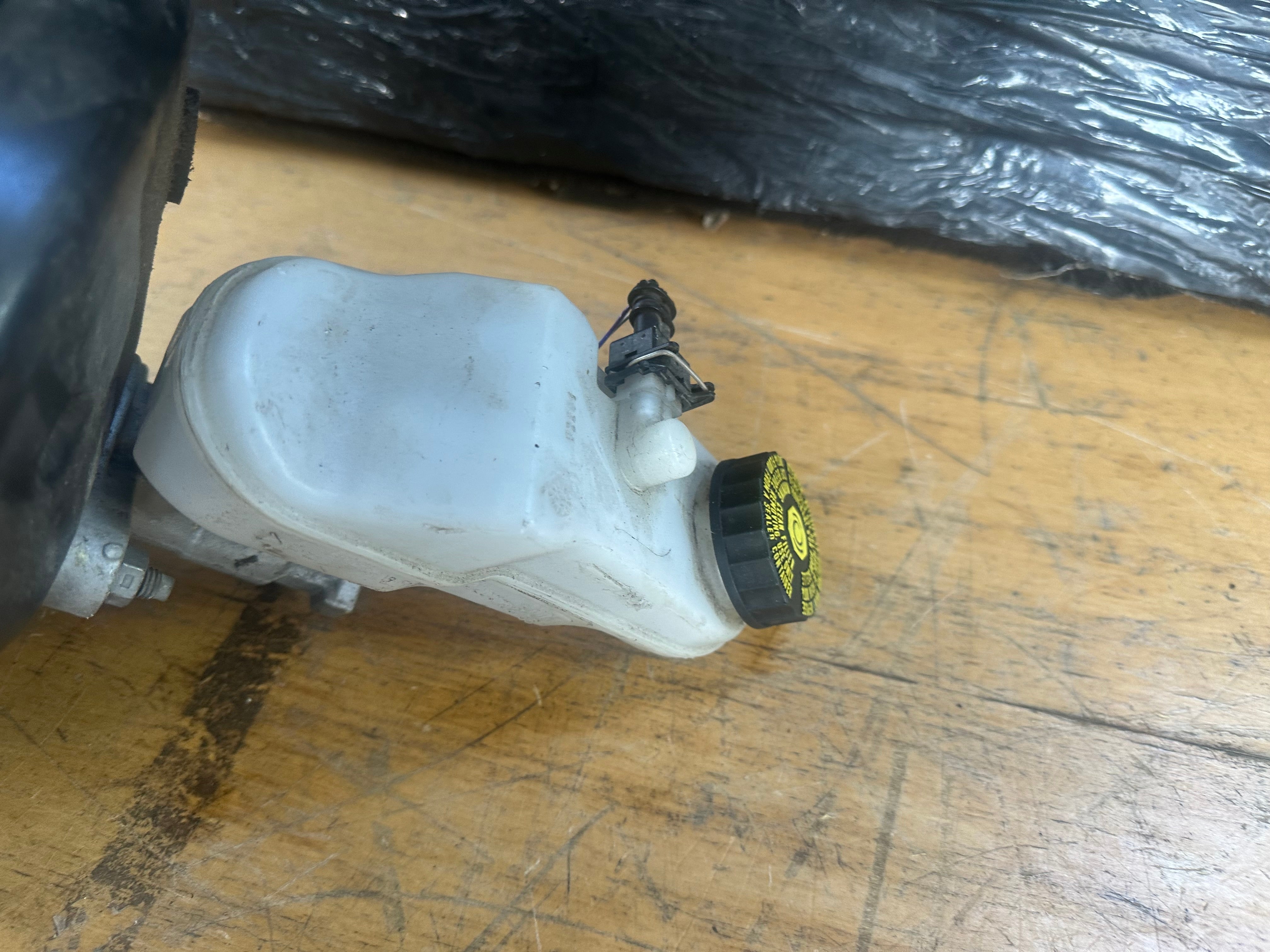 Toyota Aygo MK2 2020 Brake Servo & Master Cylinder (47200-0H110)