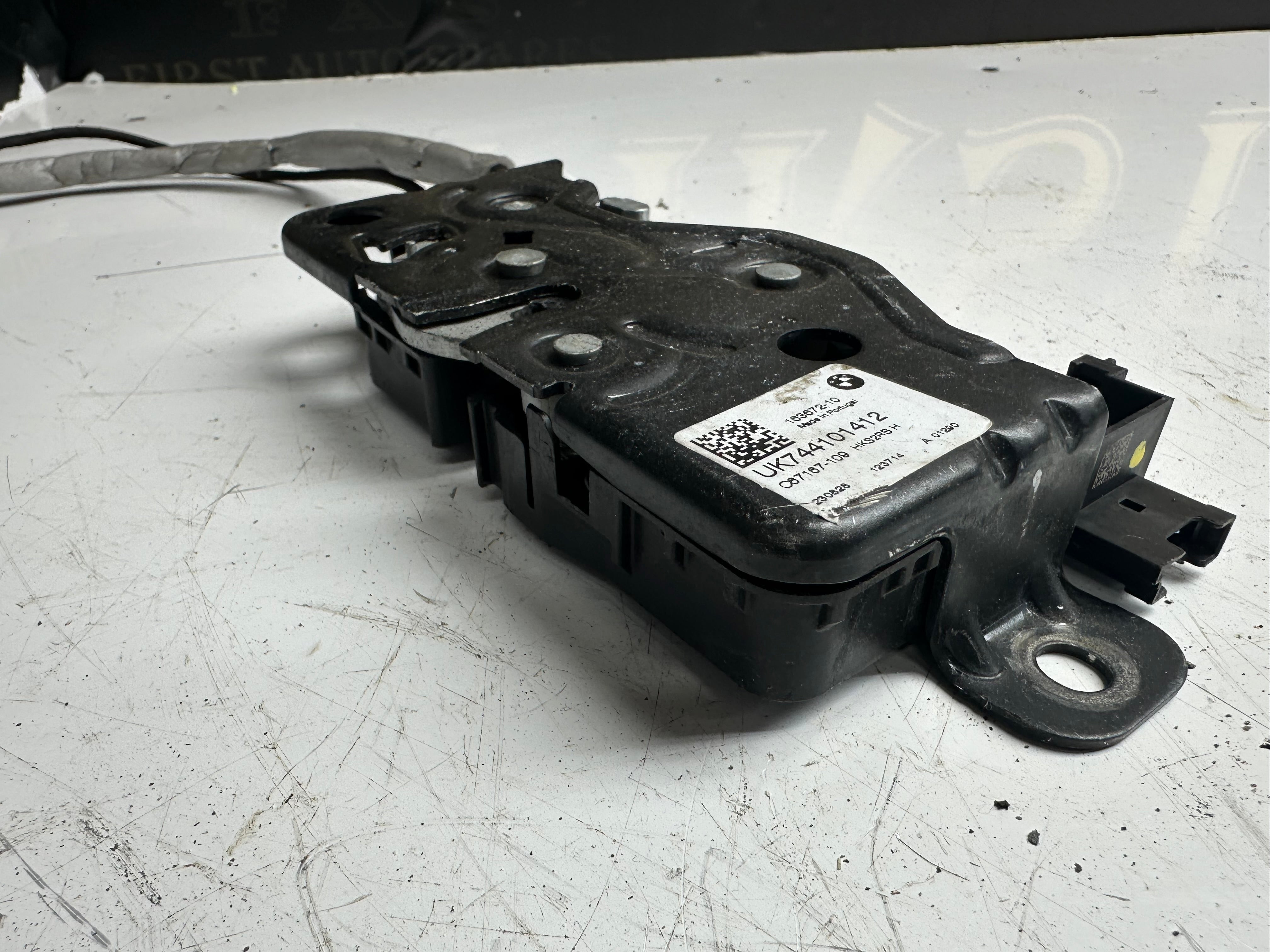 BMW 3 Series G20 G21 2023 Electric Bootlid Lock Actuator (C55213-100) (UA743062608) (D40983-107) (UK744101412)