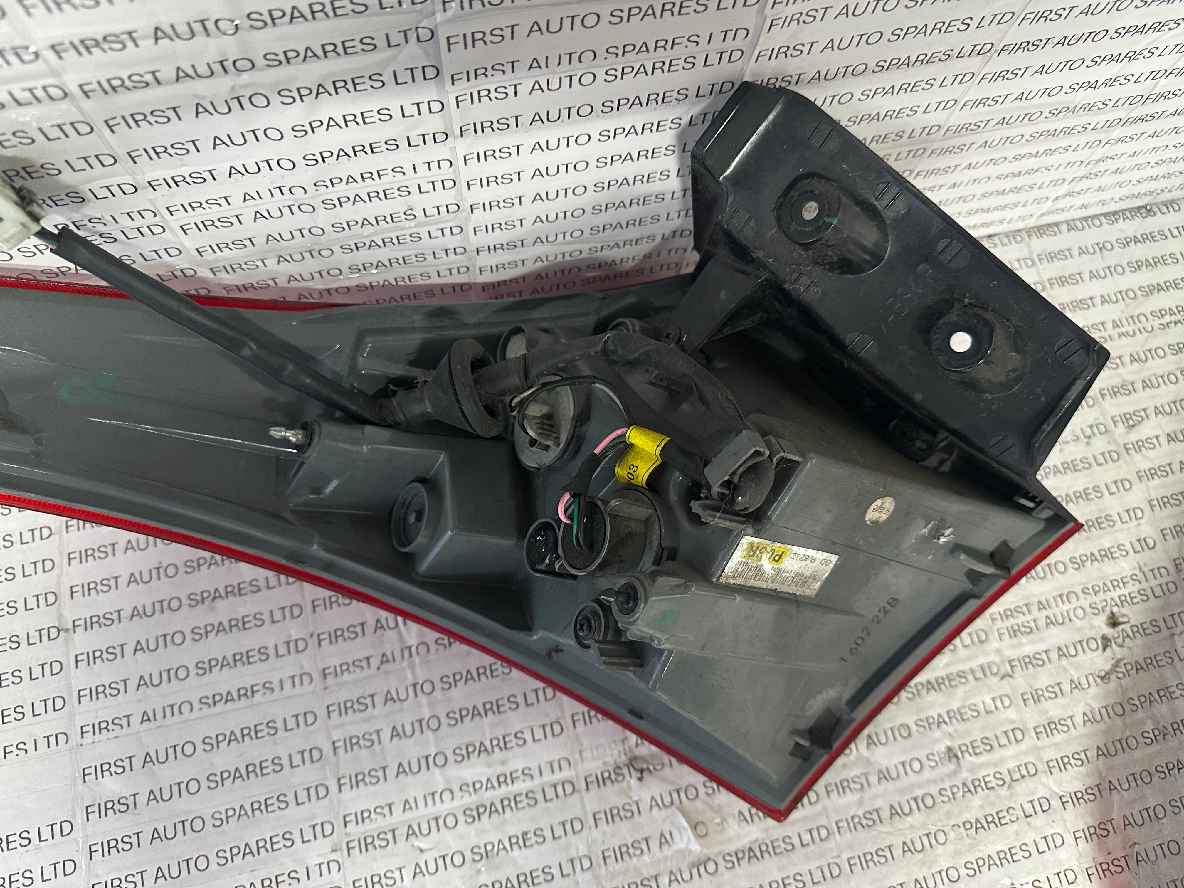 Hyundai i30 2016 MK2 Hatch Outer Right Rear Tail Light (92402-A50)