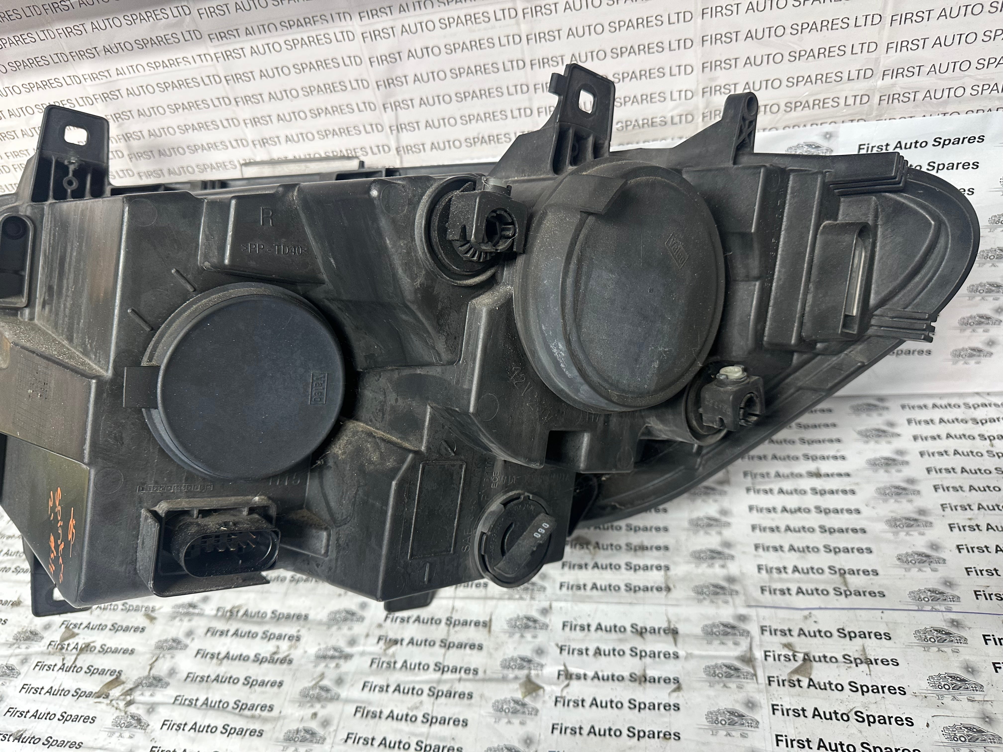 Mercedes Sprinter MK3 2018-2024 Right Headlight (A9109060300) (90139097AE)