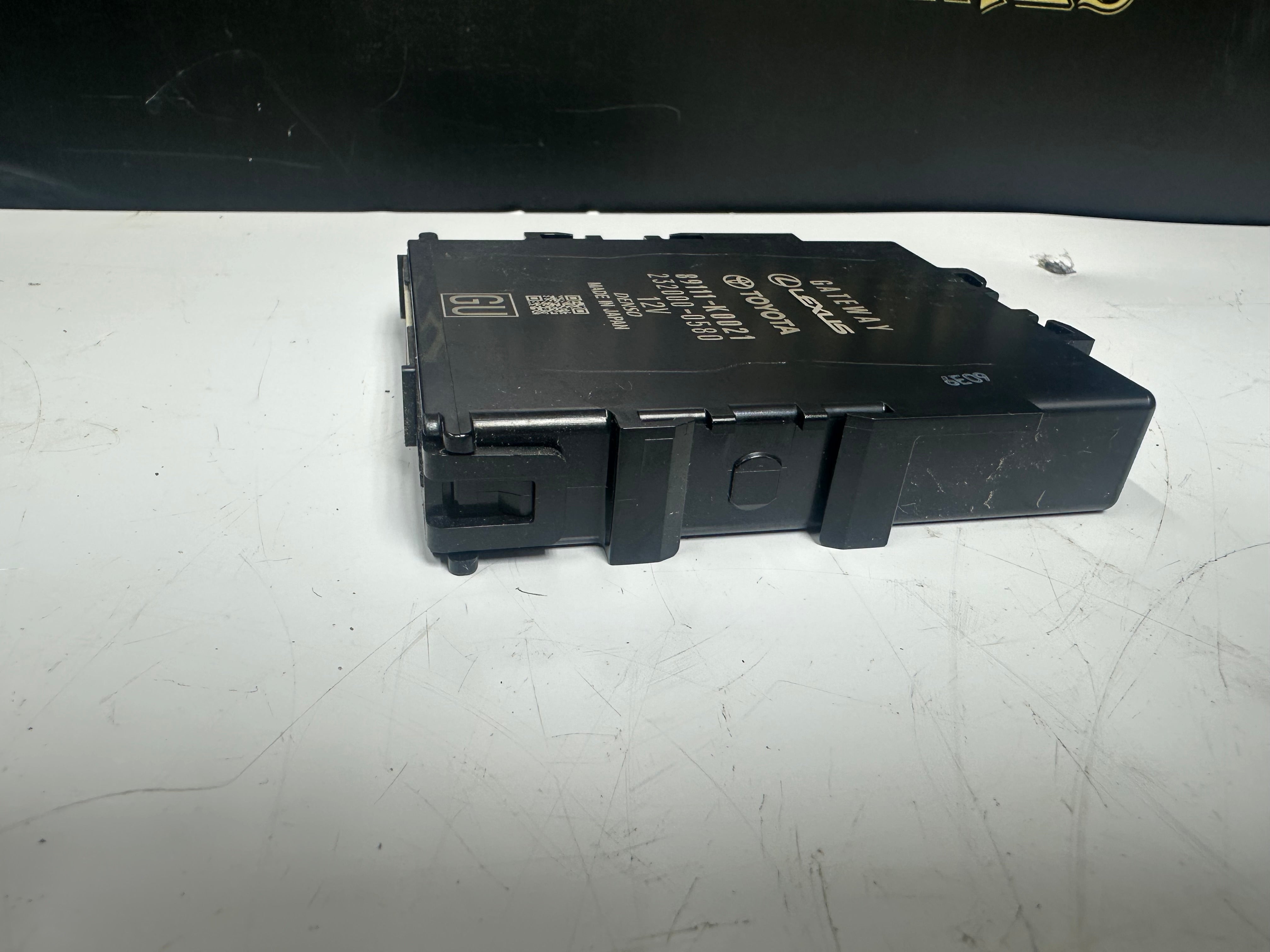 Toyota Yaris / Lexus Gateway Hybrid Electronic Module 12V (89111-K0021) (232000-0580)