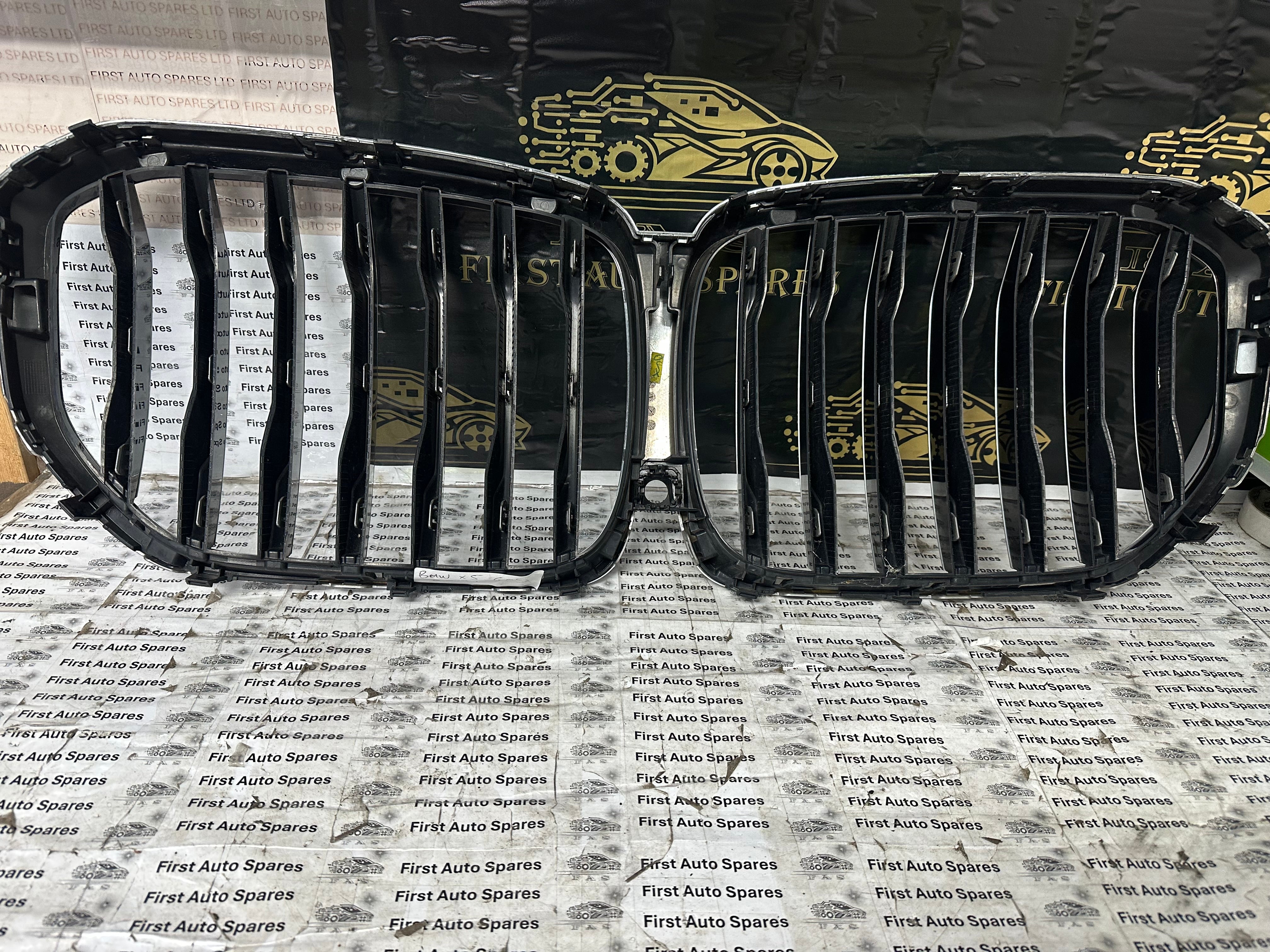 BMW X5 G05 Front Grille 2019-2023