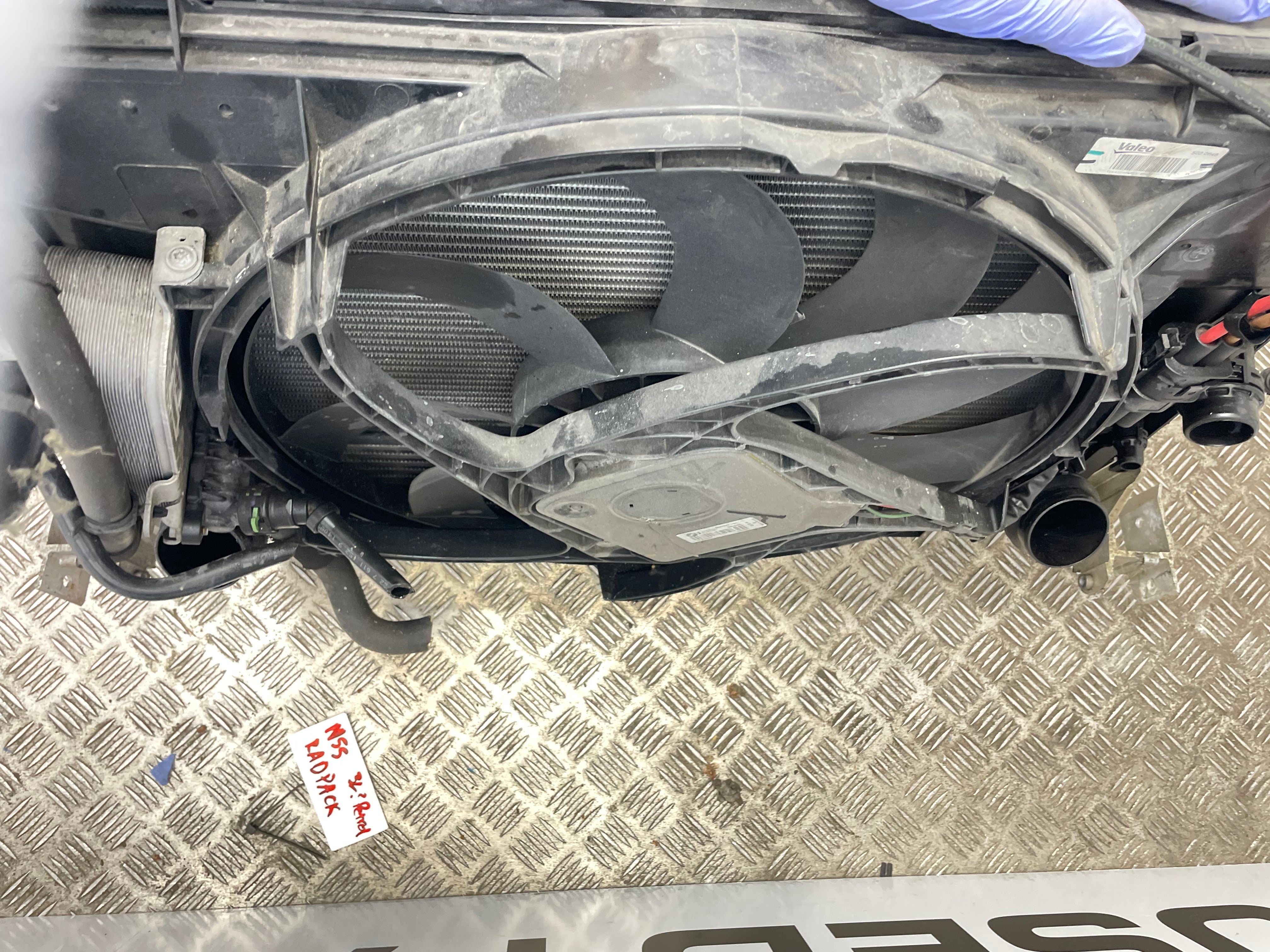 BMW 3 Series F30 Hybrid Front Radiator Pack – 2012–2018 (8672105)