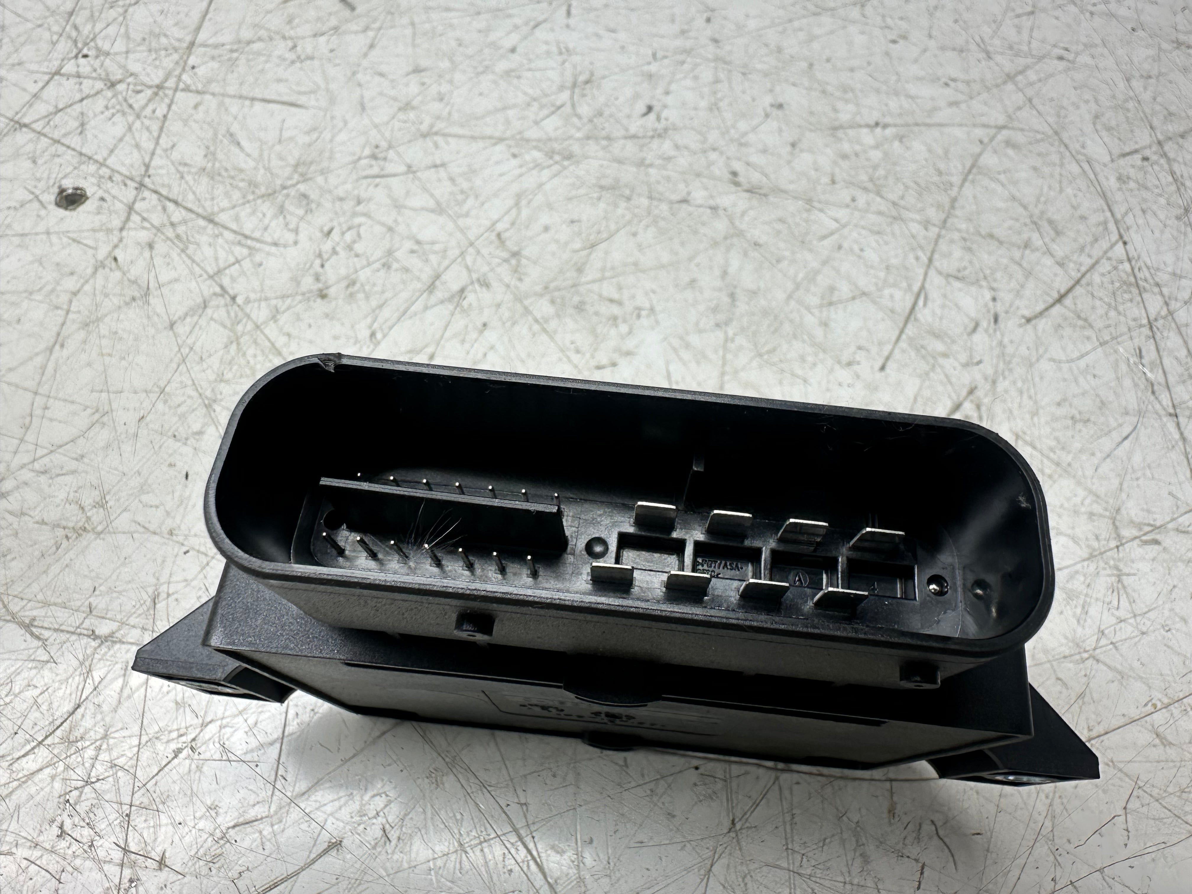 BMW 5 6 Series EMF Parking Brake Control Module (6858017)