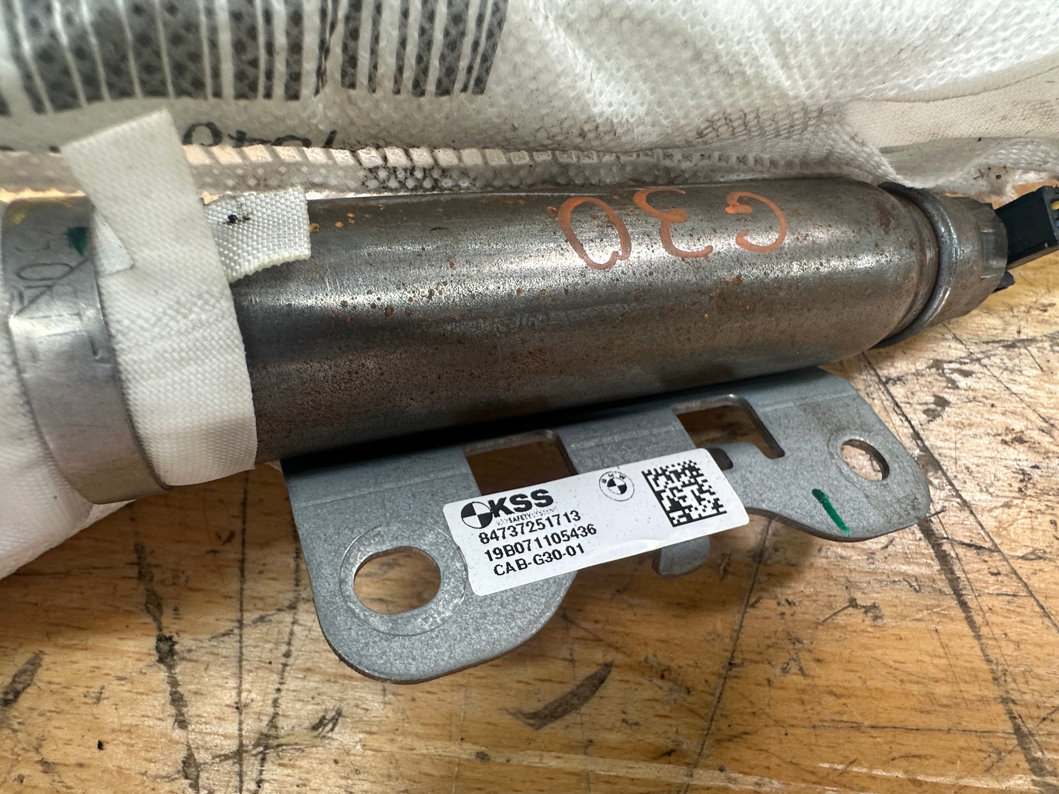 BMW 5 Series Left Roof Curtain Airbag (84737251713) (19B071105436) (0589-P1-000589)