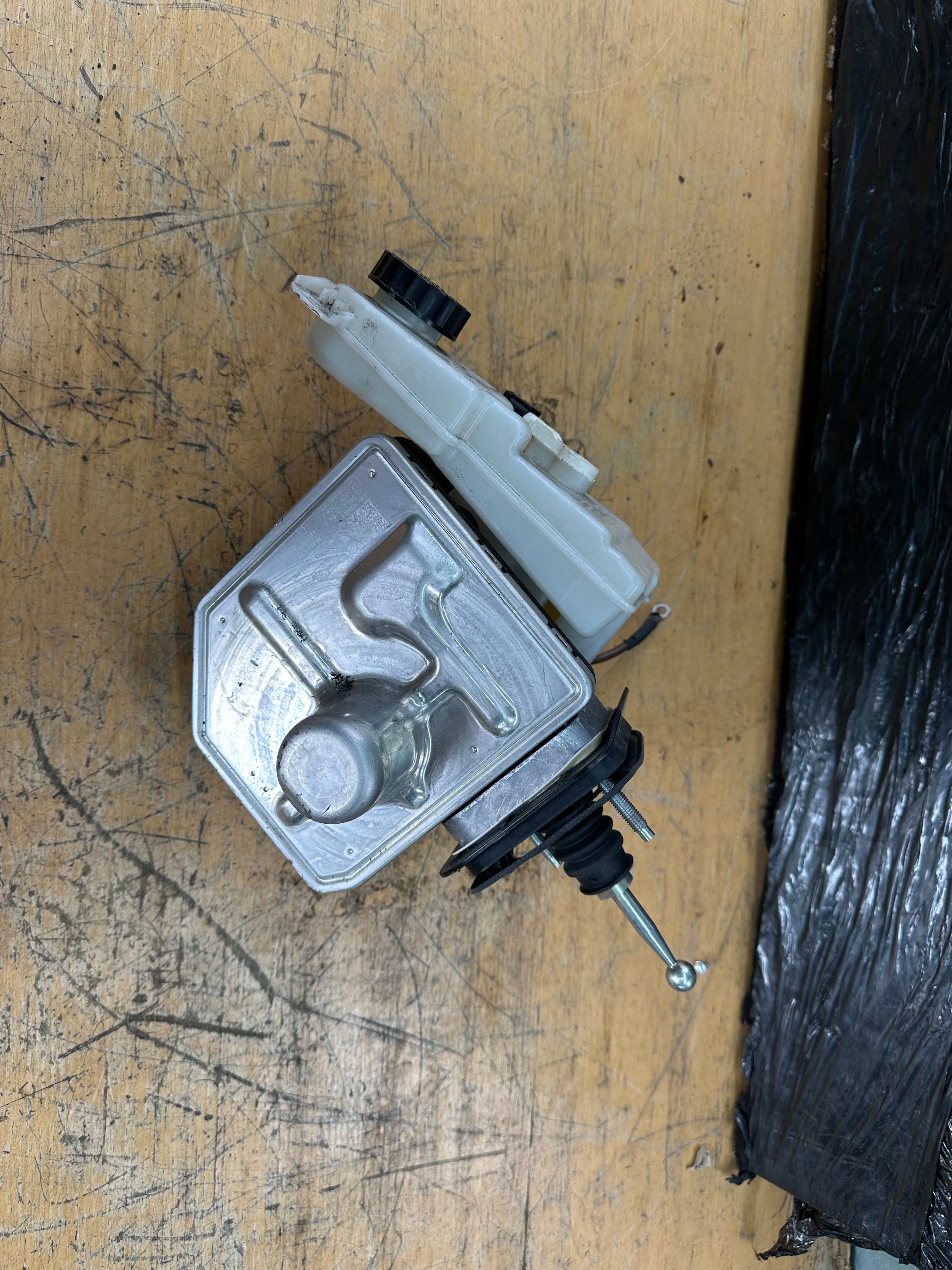 BMW X5 G05 2019 ABS Pump & Brake Tank (6861971) (6861972) (10.0964-0894.3)