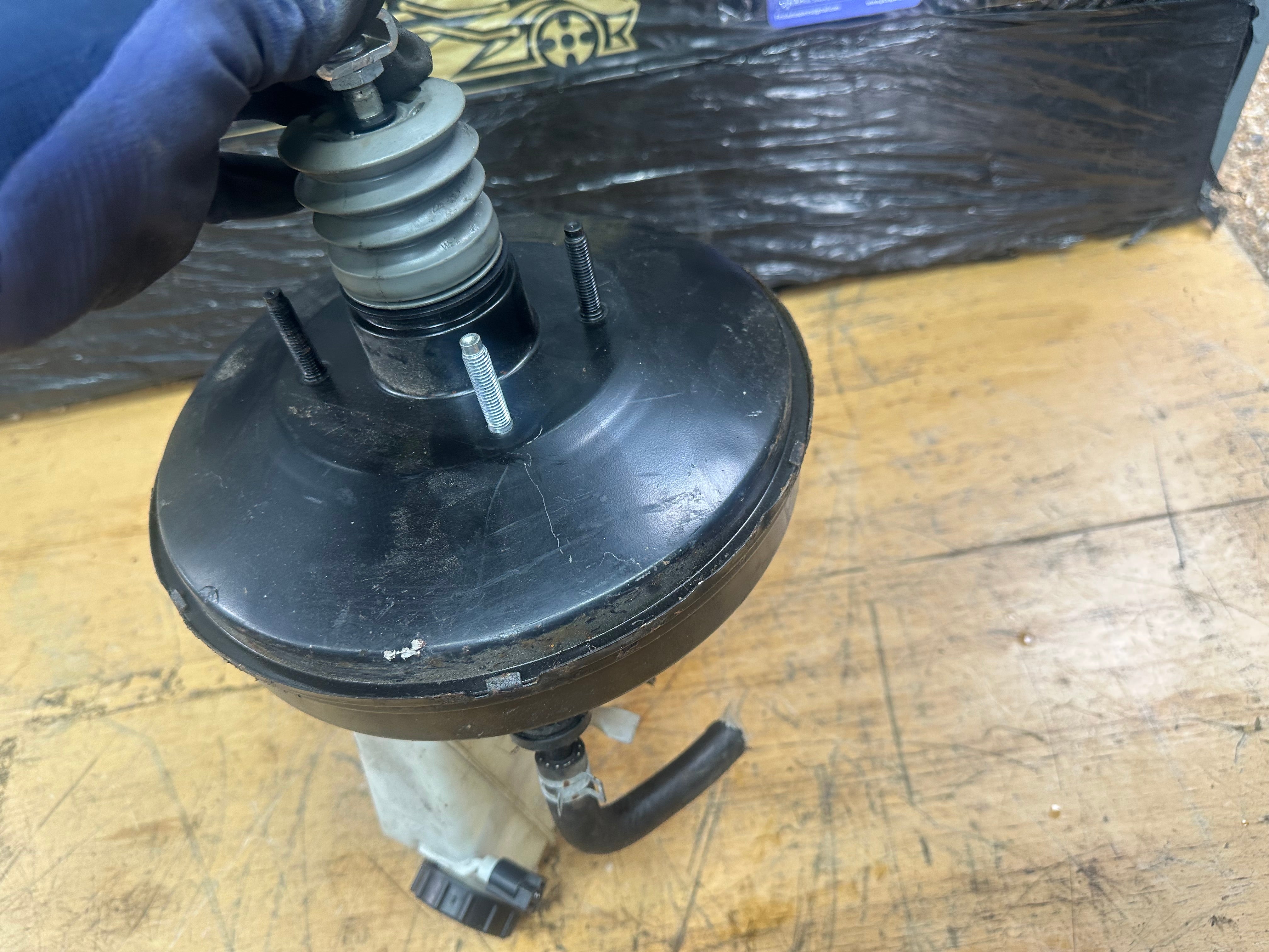 Toyota Yaris 2012–2020 Brake Servo & Master Cylinder 1.3 Petrol (47200-0D560)