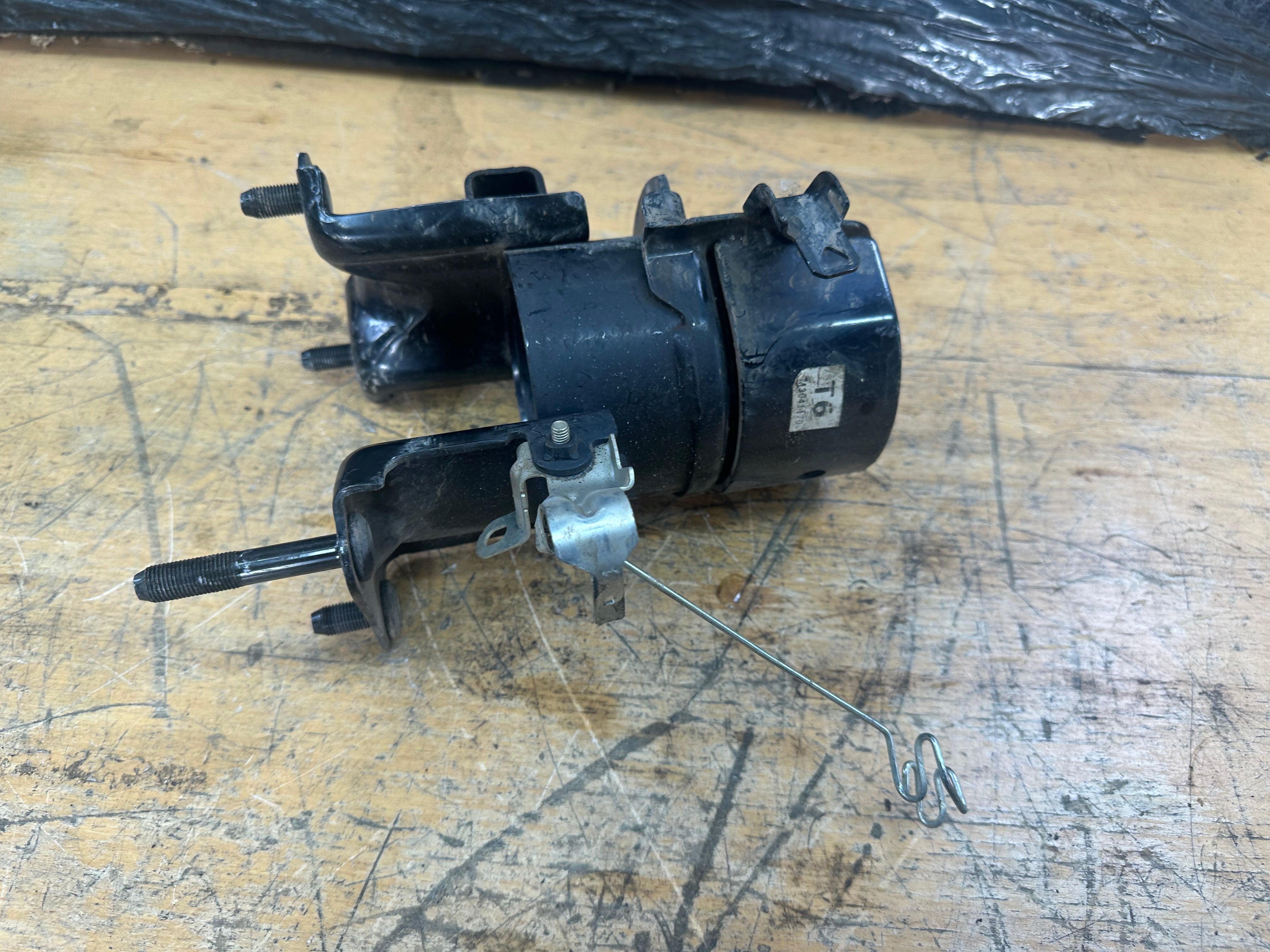 Toyota RAV4 2019-2023 MK5 Hybrid 2.5 Petrol Gearbox Mount Bracket T6 (M3041170)