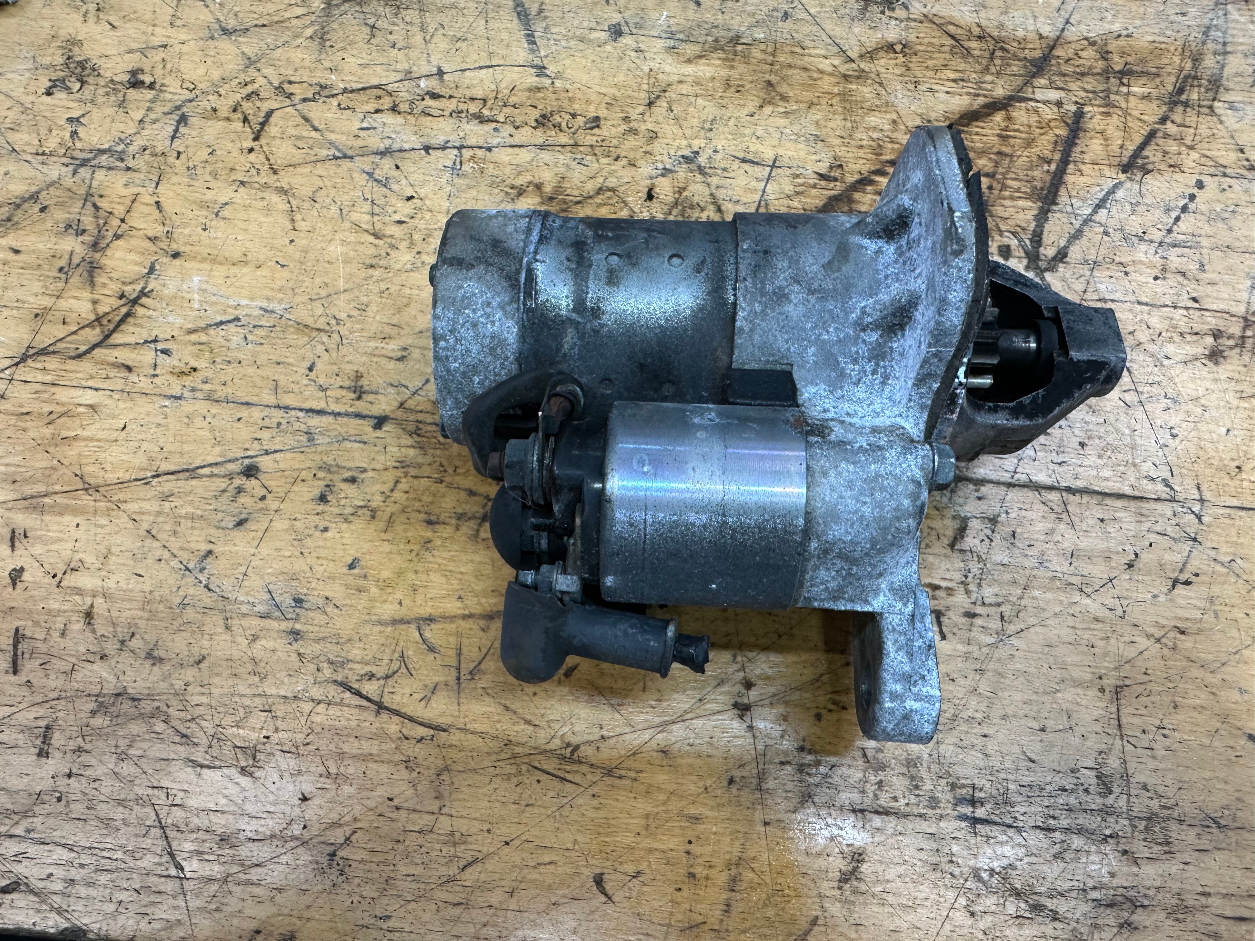 Nissan Qashqai / Pulsar / Juke 2014–2018 1.6 Petrol Starter Motor (23300BV80A)