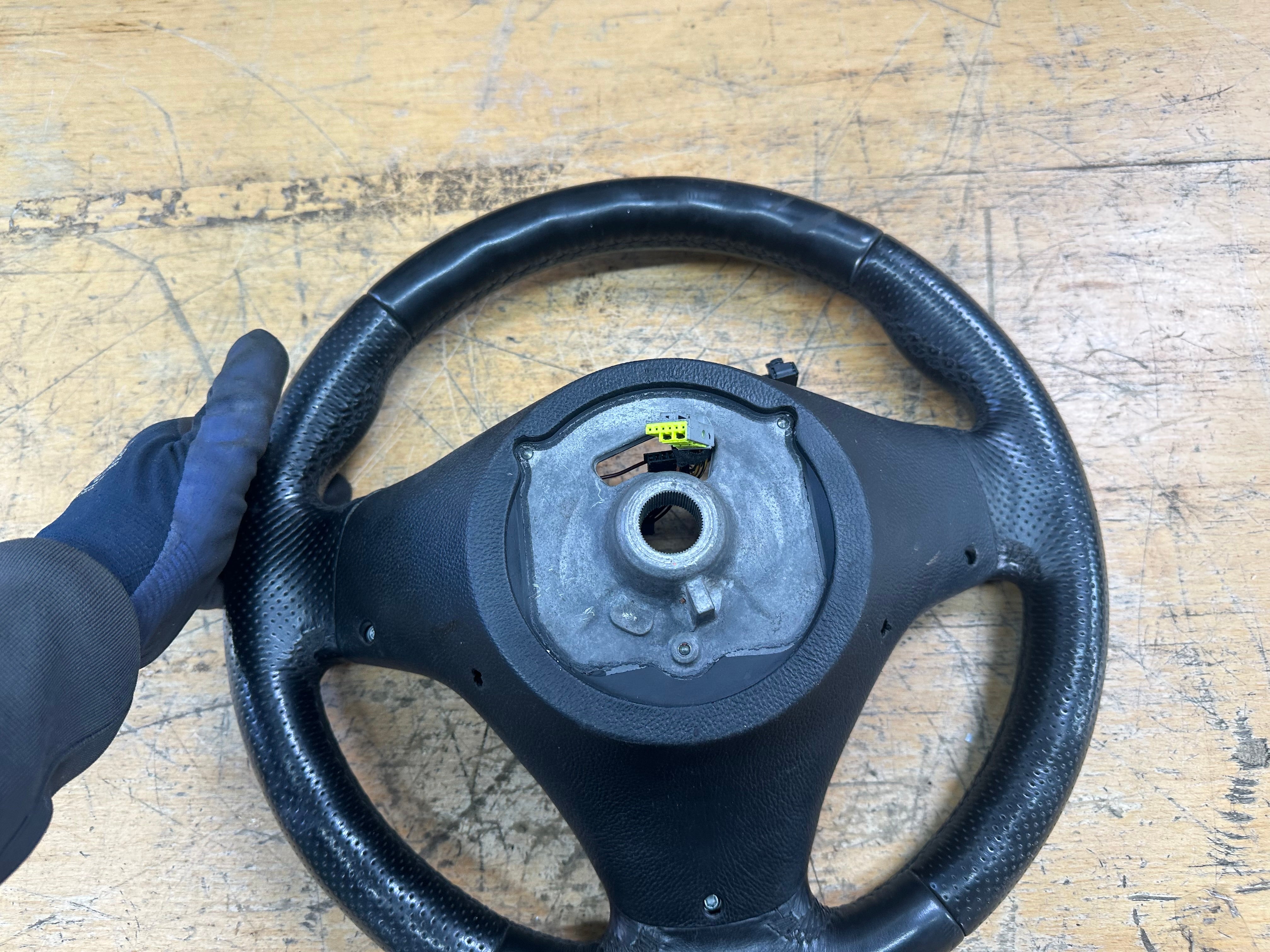 BMW 3 Series M E90 E92 E82 E84 2010 Steering Wheel (7839075-01)