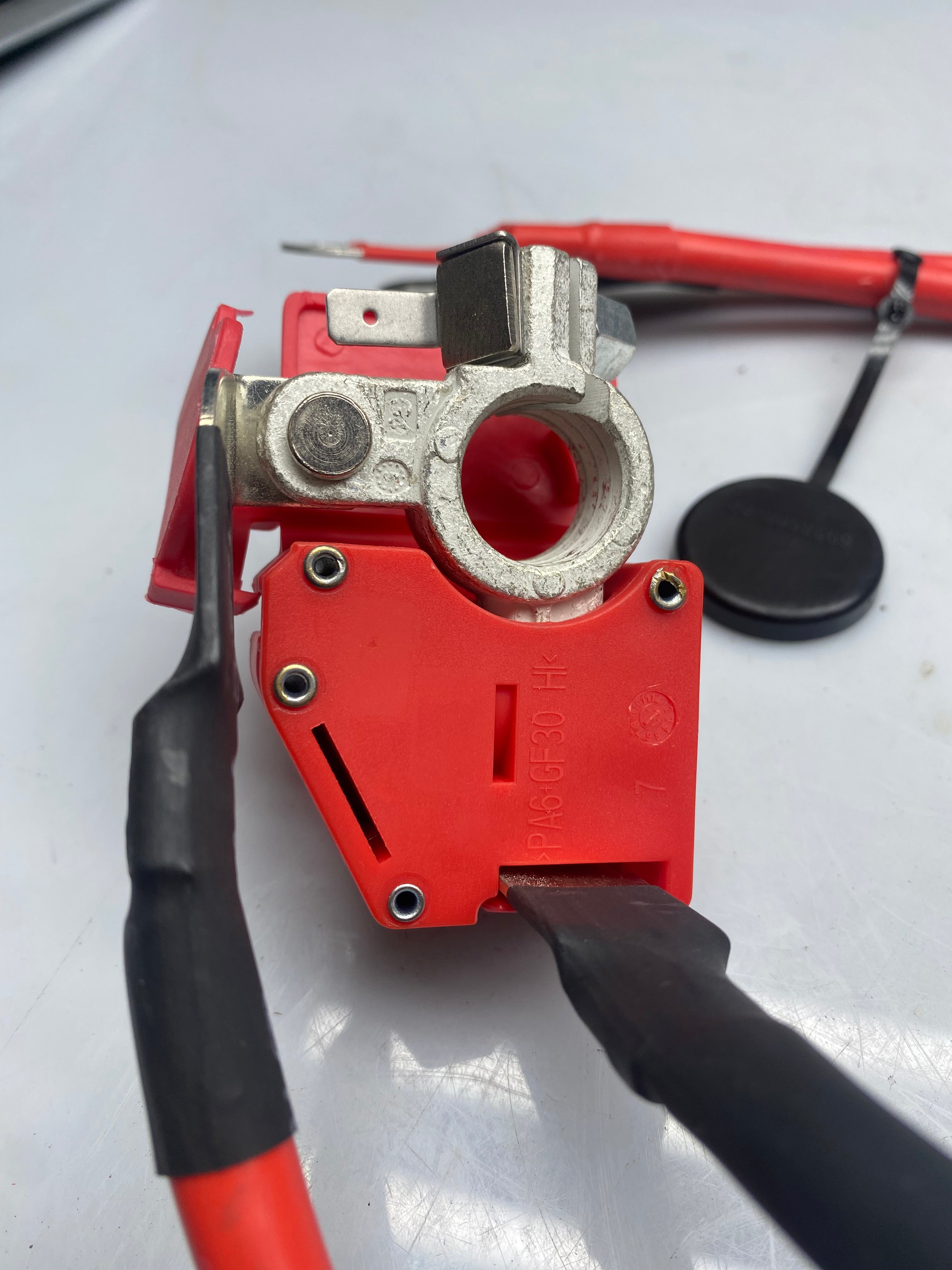 BMW 1 Series F20 LCI 116d Battery Positive Terminal Connector – 2017–2019 (6830807)