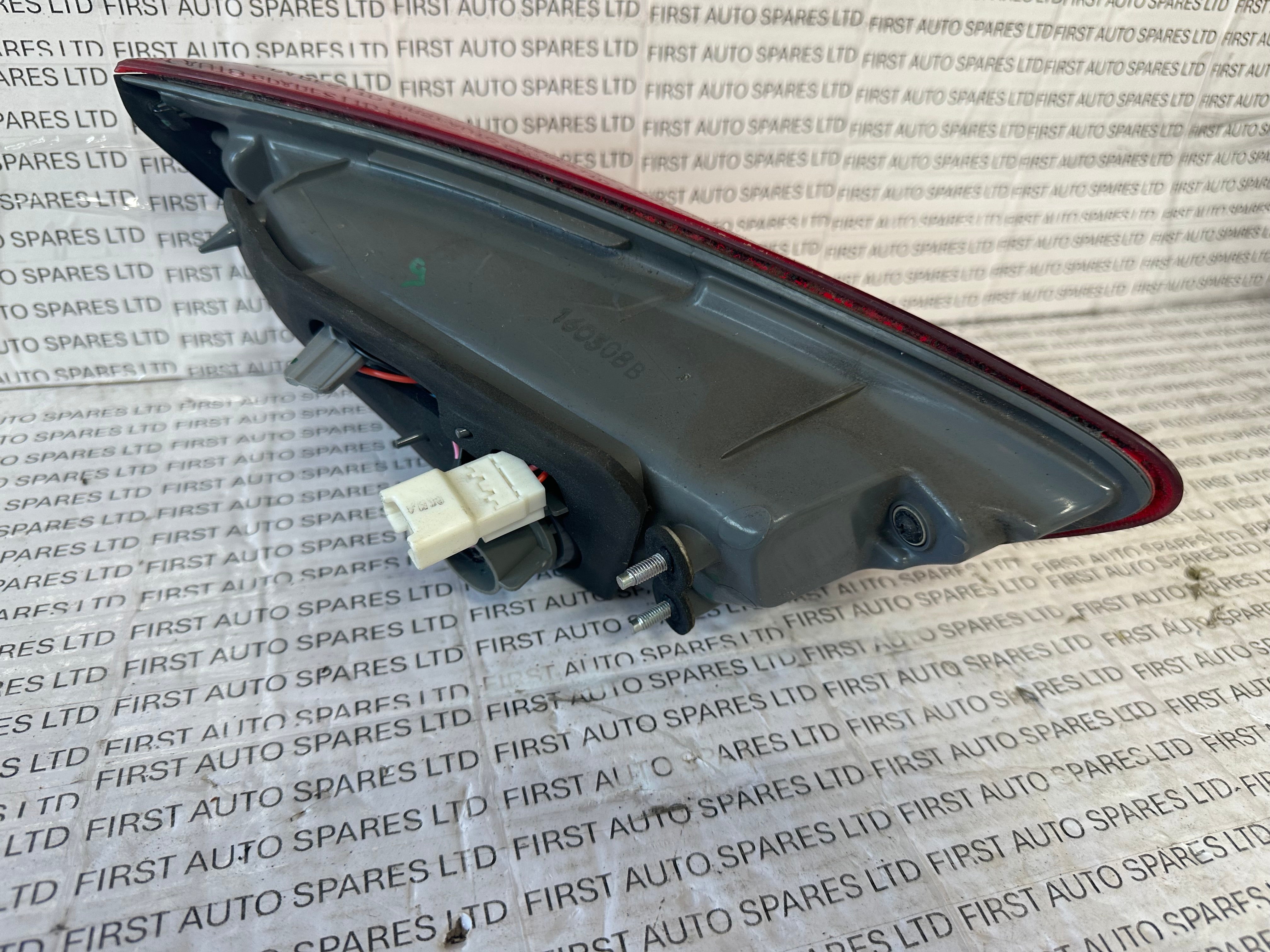 Hyundai i30 Rear Inner Right Tail Light (92404-A50)