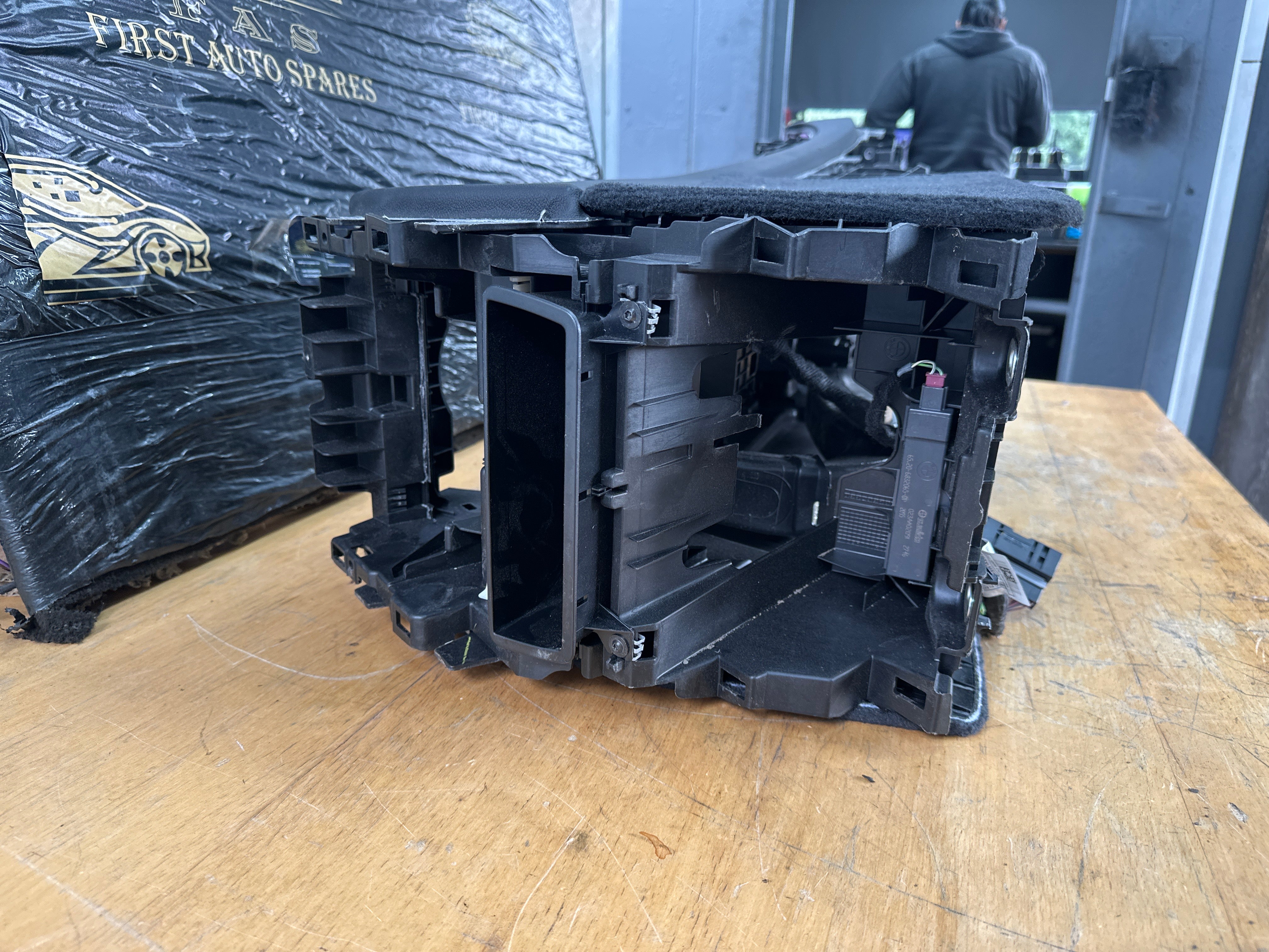 BMW X5 G05 2019 Center Console (939987309) (6521913785449) (9399726)