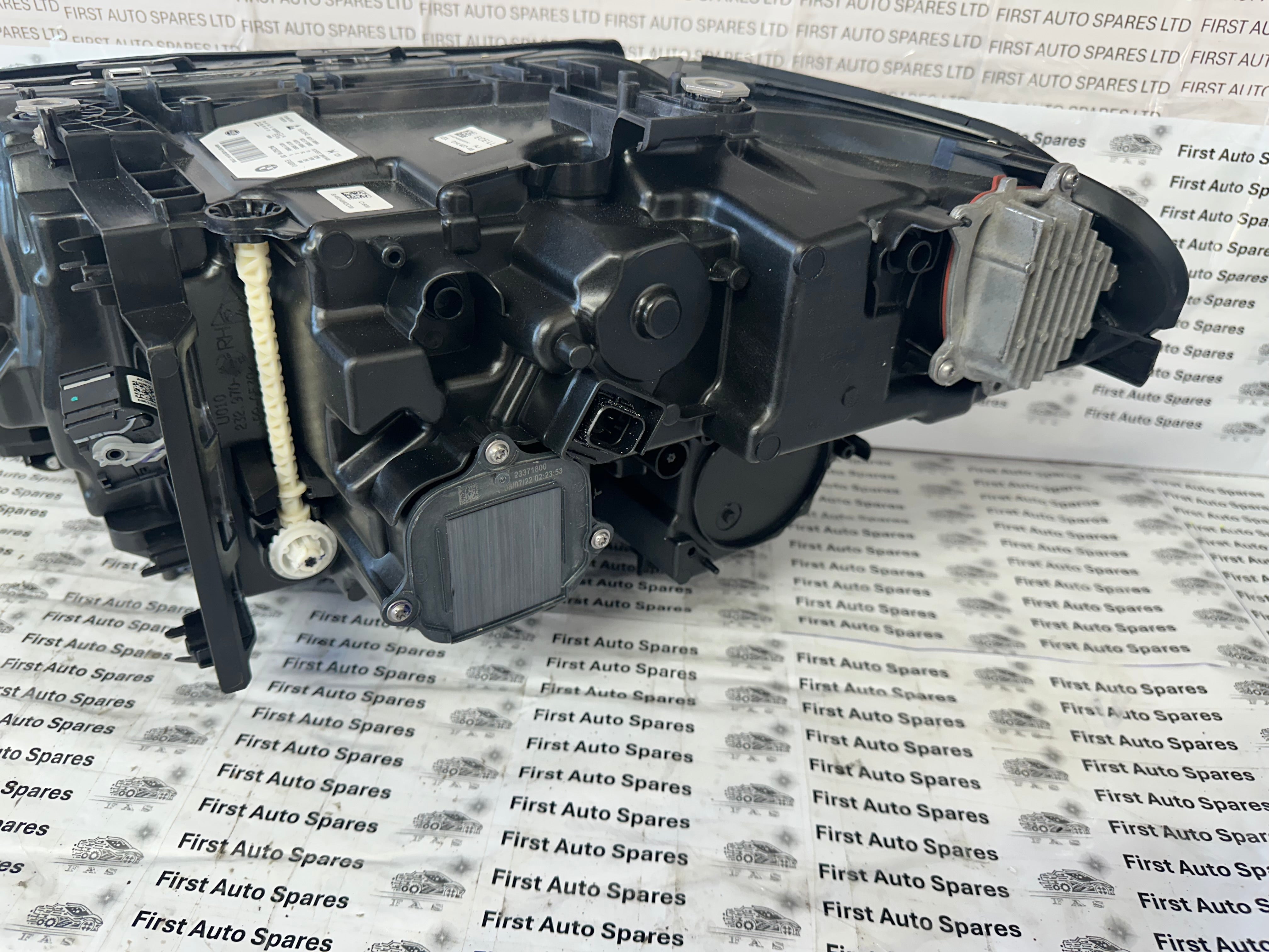 BMW 5 Series G38 G30 LED Right Headlight (9479274-10)