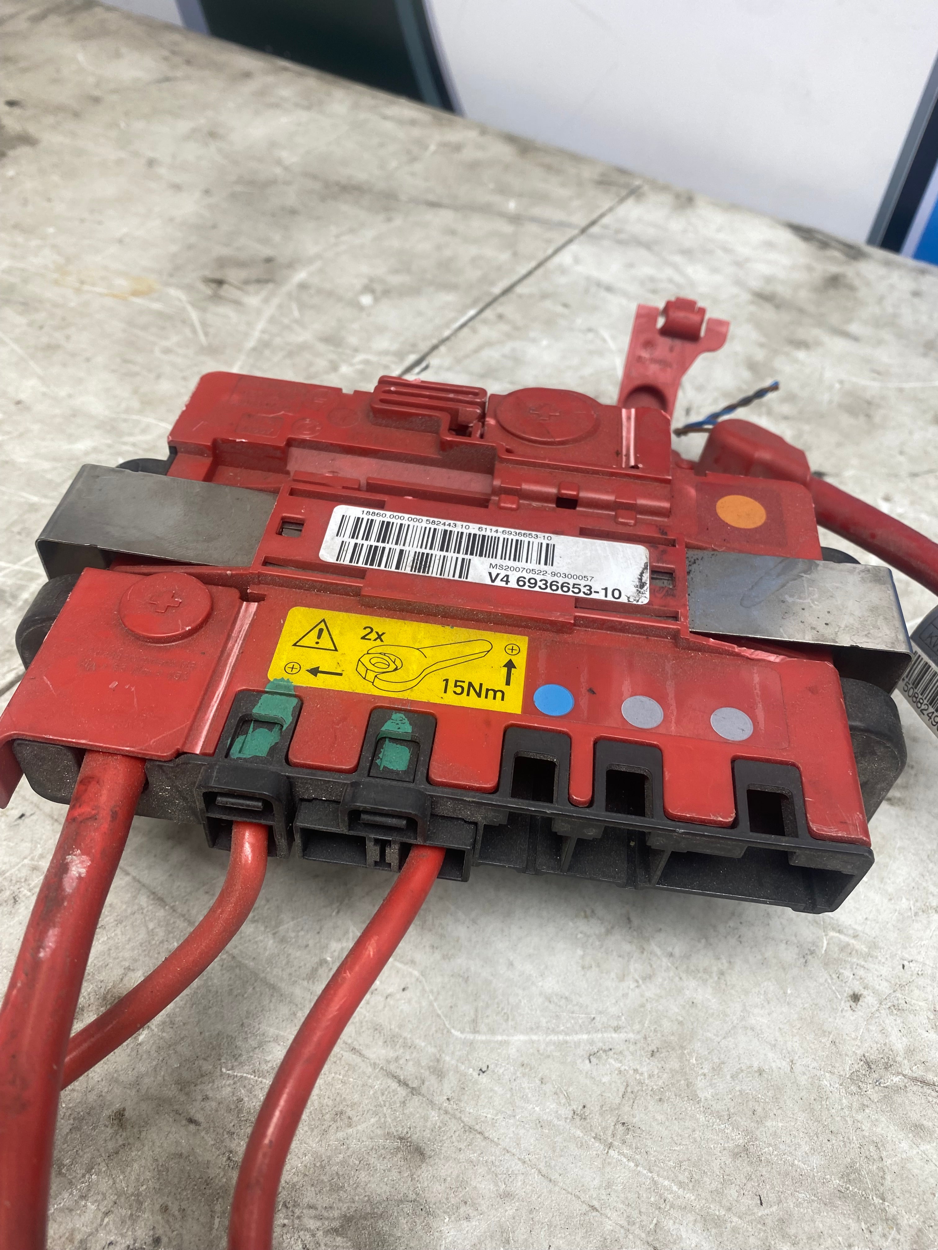 BMW 1 Series/3 Series E87 E90 E91 Battery Wiring Junction Box 2004–2013 (6936653-10)