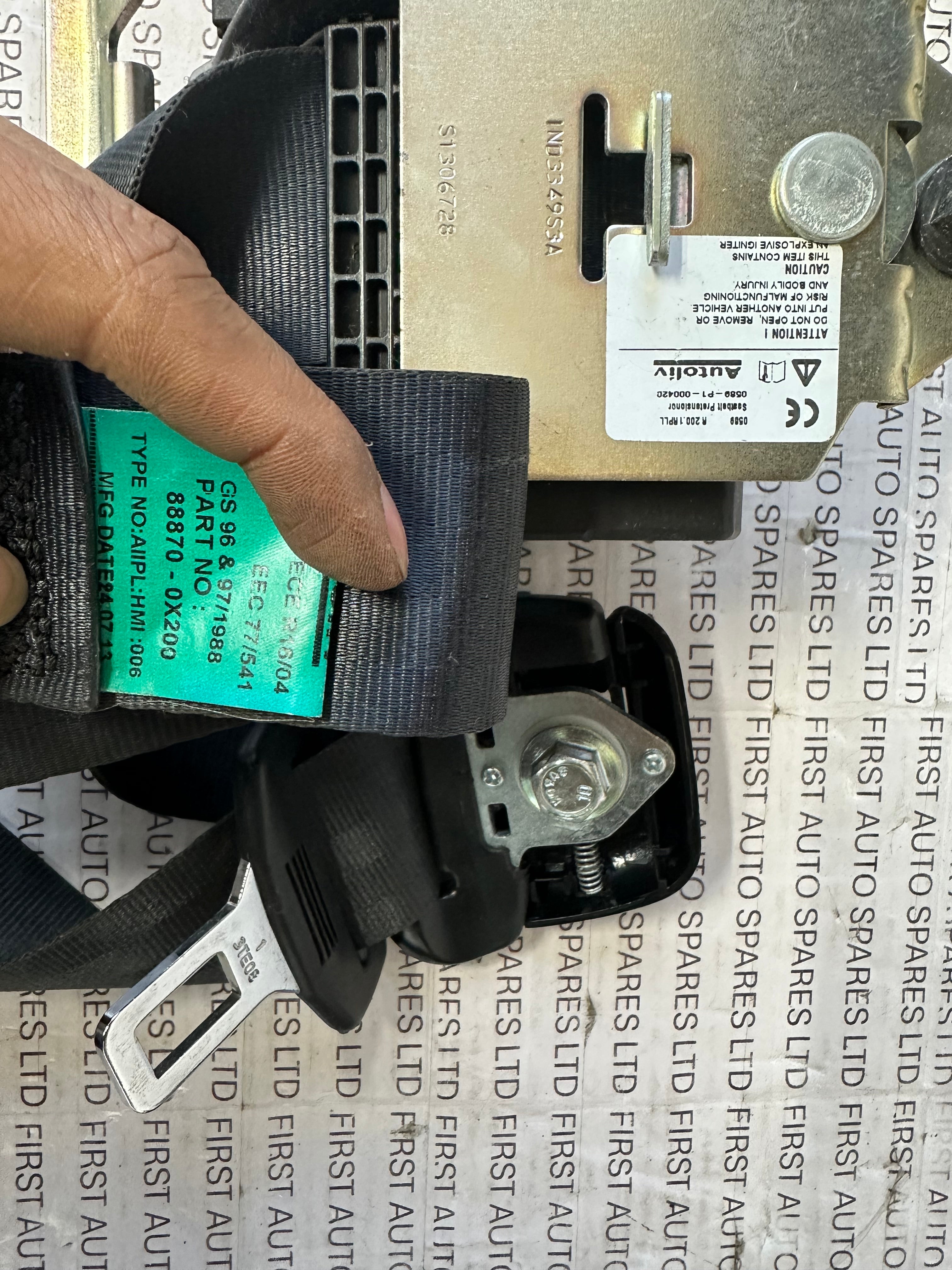 Hyundai i10 MK1 2013 Front Left Side Seat Belt (88870-0X200)