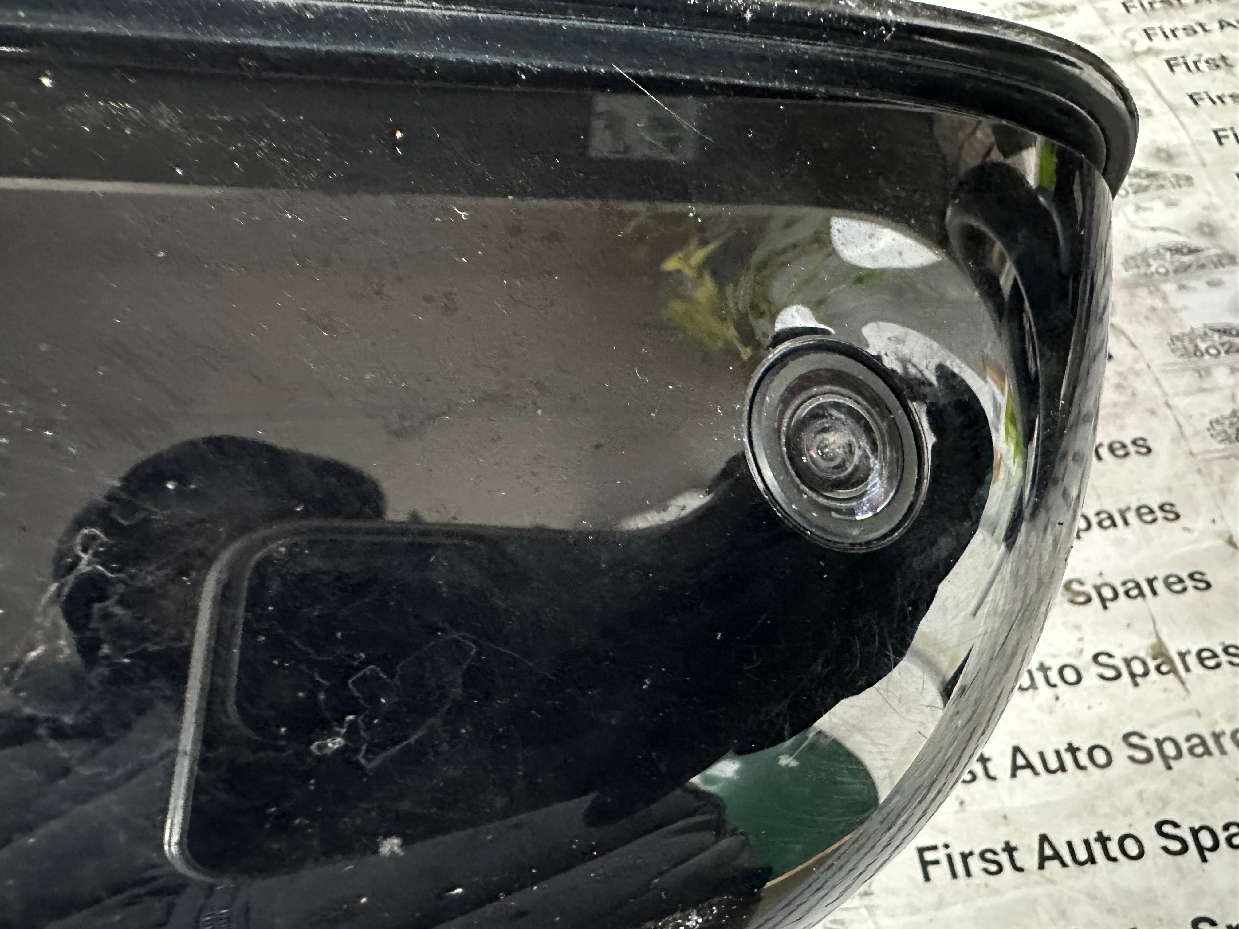 BMW 3 Series M3 F80 F30 F31 Right O/S Electric Wing Mirror 9-Pin Plug (20772004)