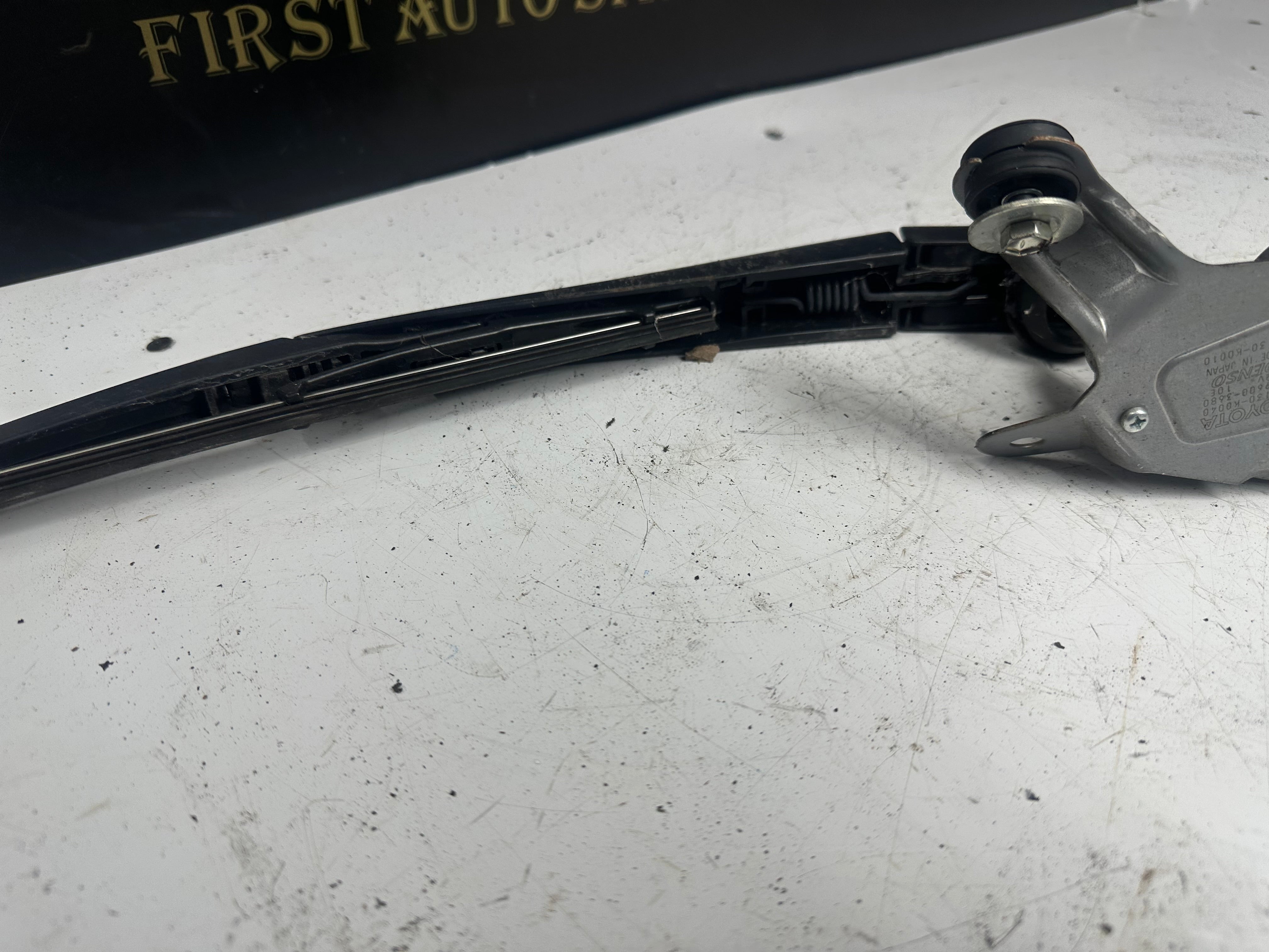 Toyota Yaris Rear Wiper Motor with Wiper (85130-K0040)