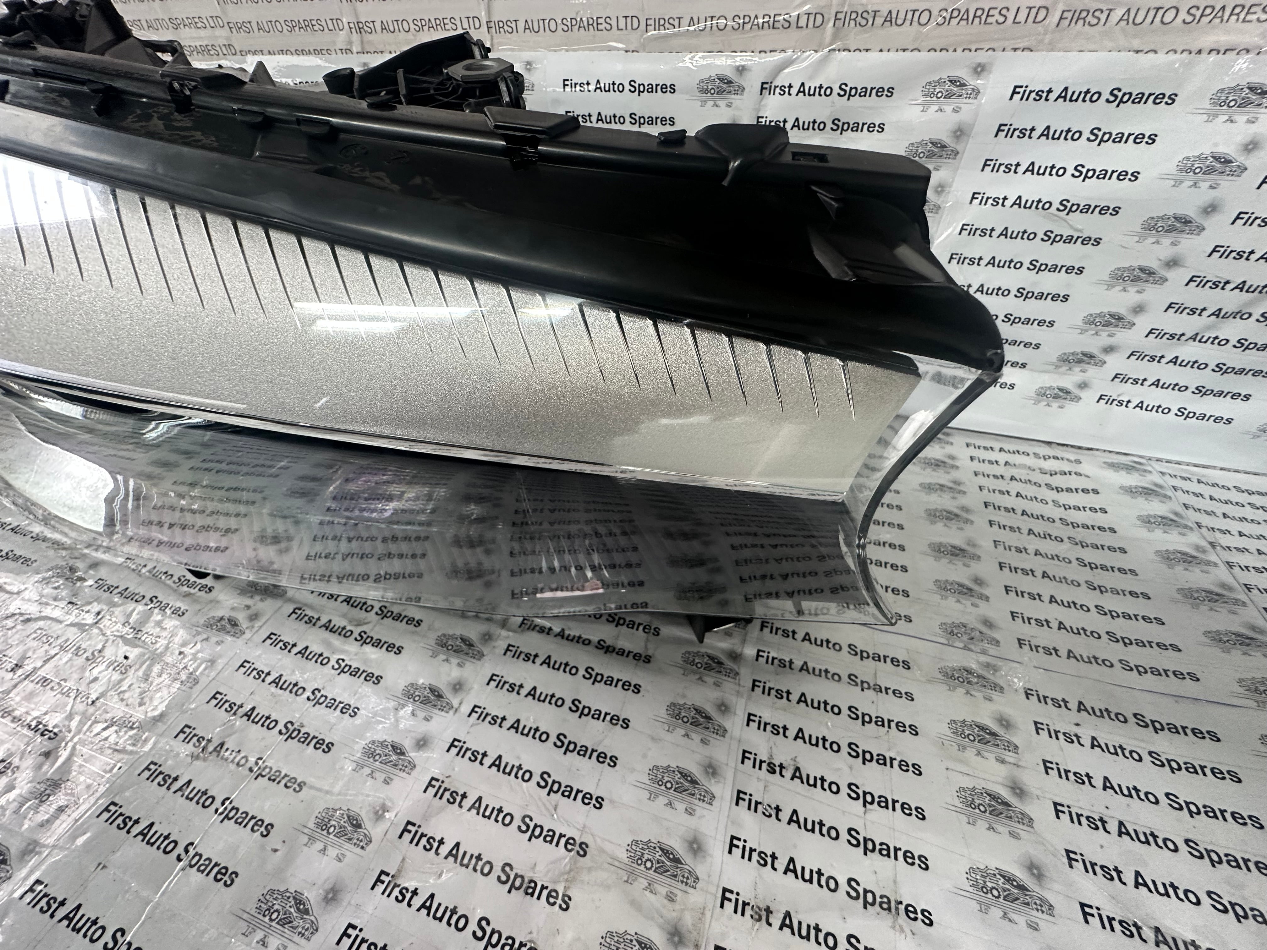 BMW 5 Series G30 Right LED Headlight (7458884-02)