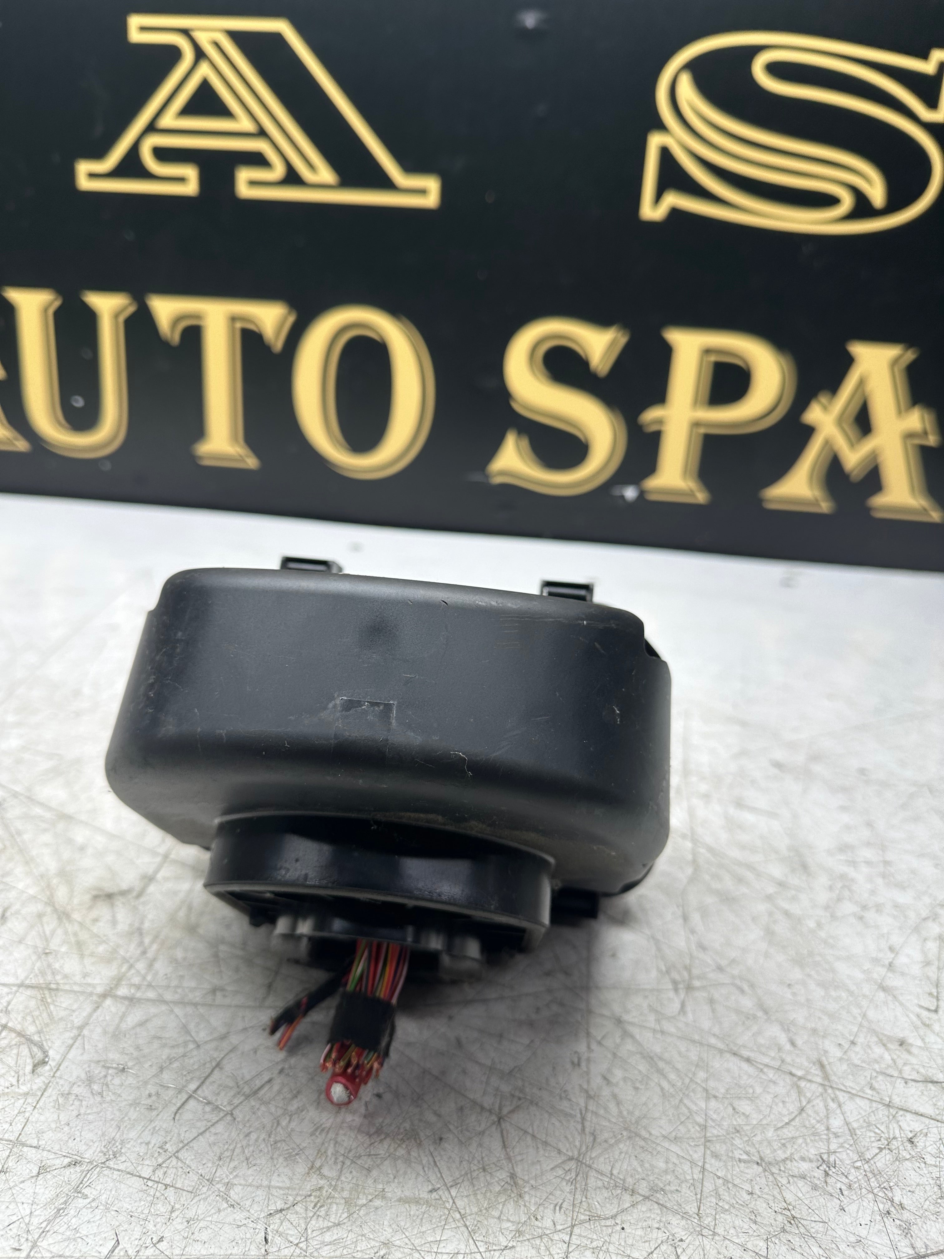 BMW F20/F30 Power Fuse Box Unit (2100719182)