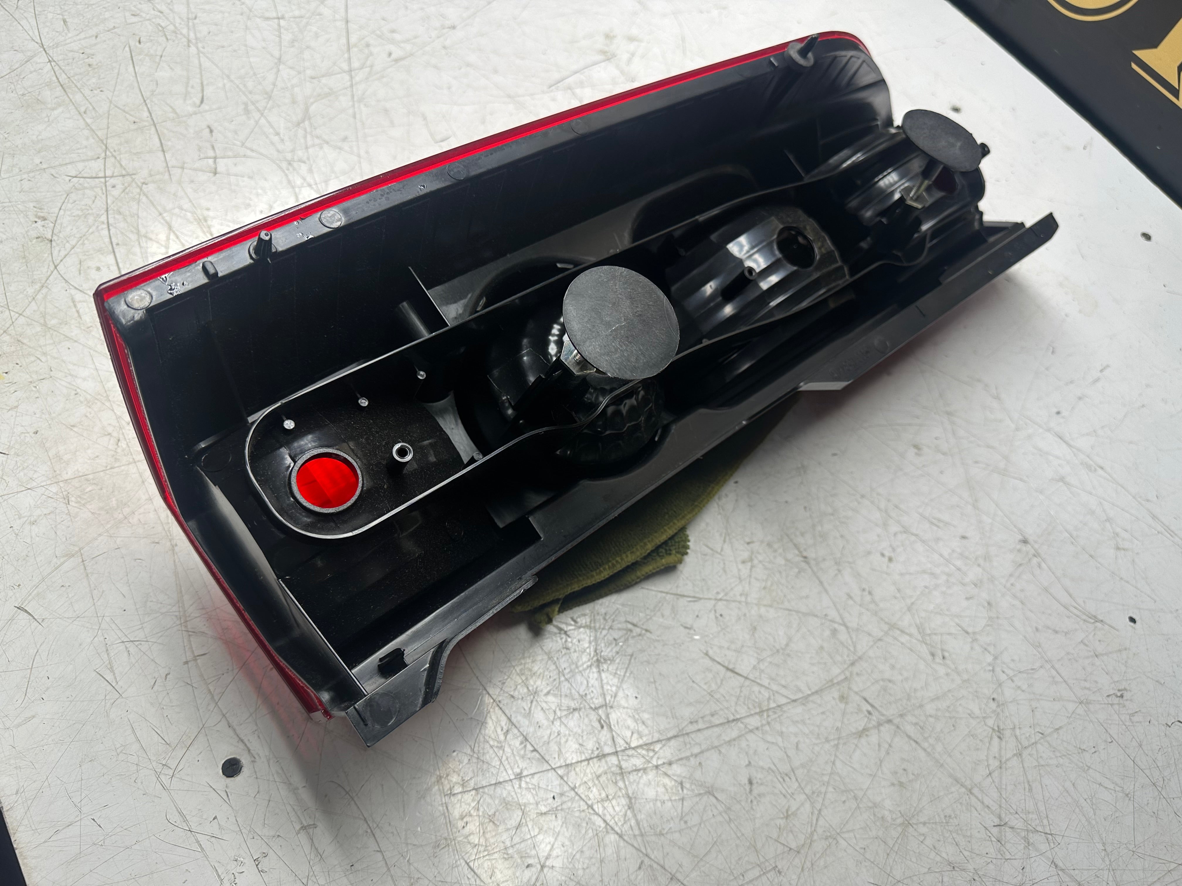 Peugeot 2006-2014 Right Rear Tail Light