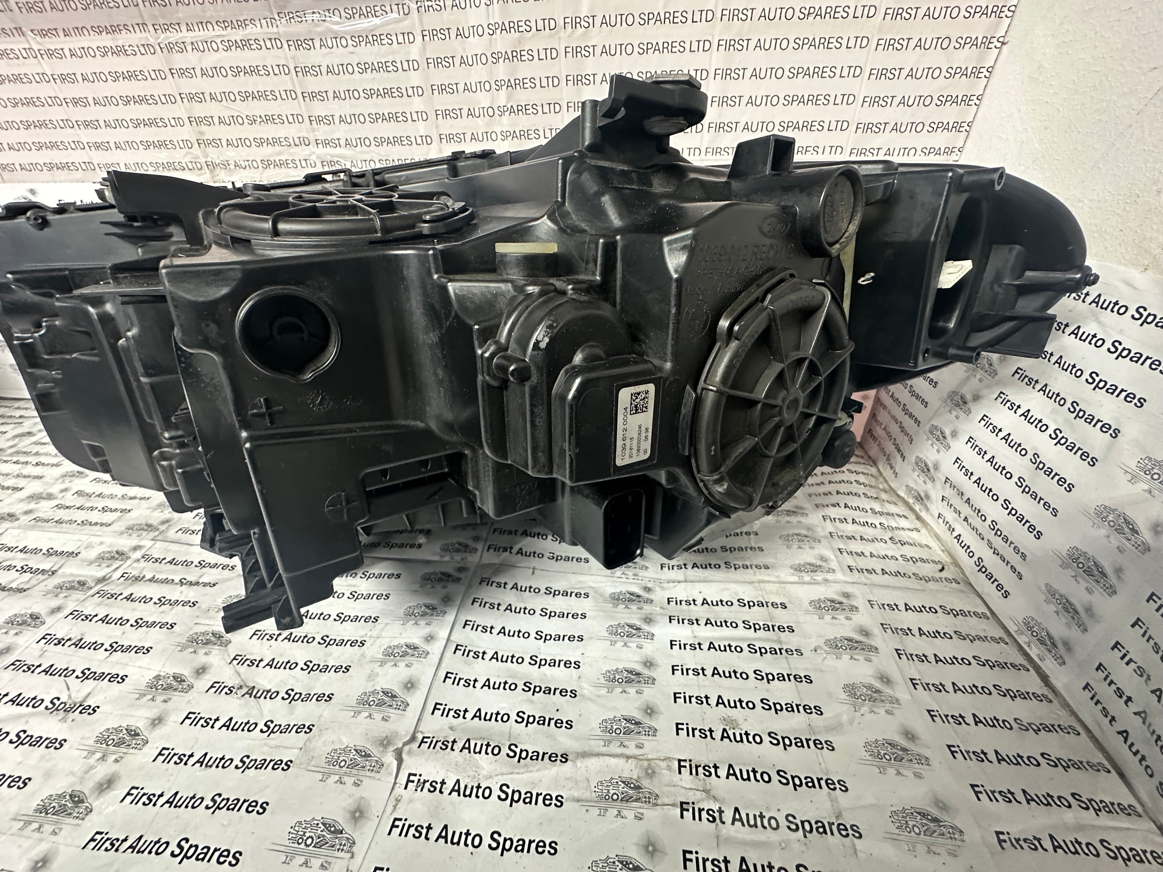 BMW 5 Series G30 G31 Adaptive LED Right Headlight (7439194-04)