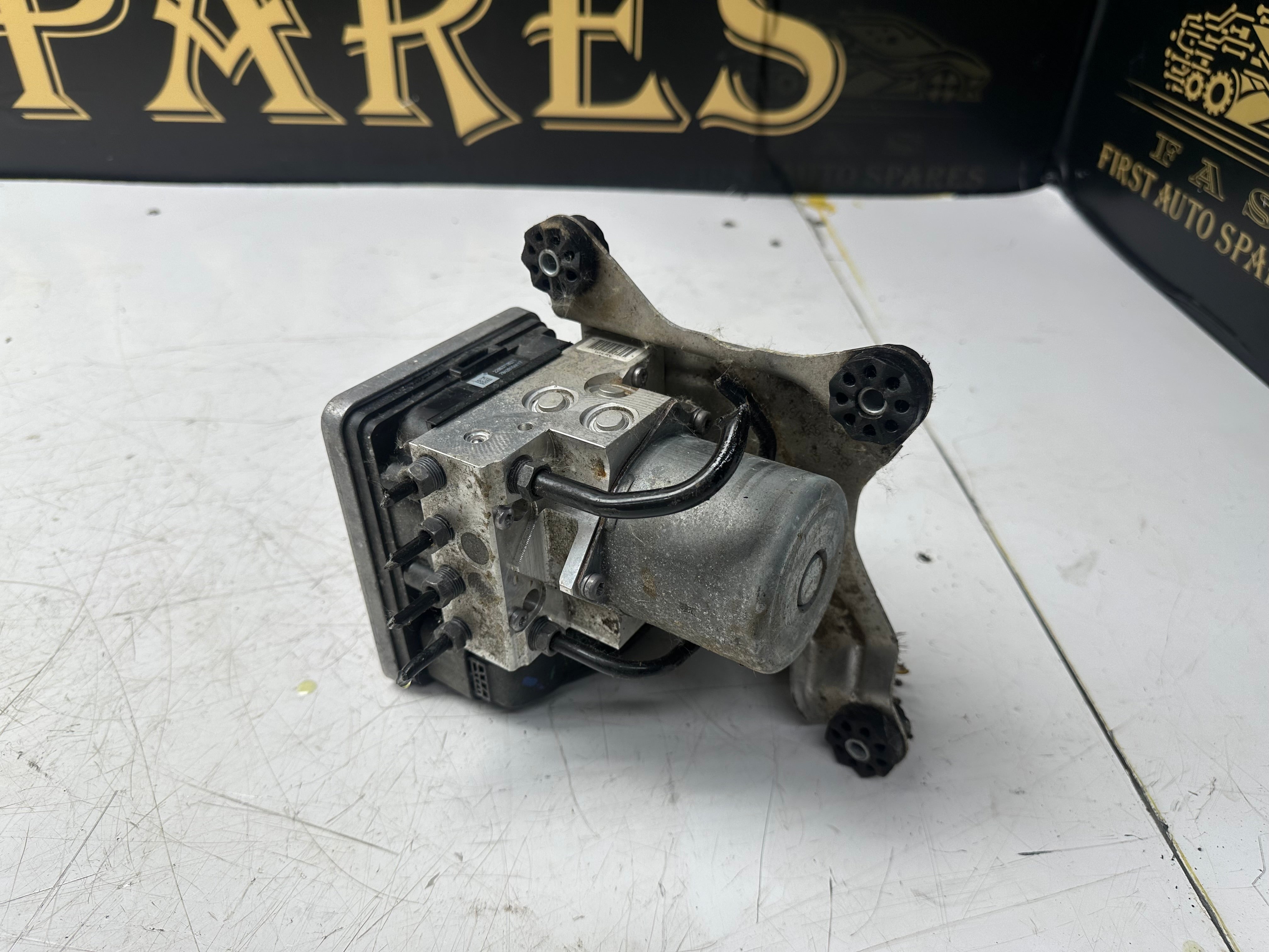 BMW 5 Series G30 530i Hybrid 2017 ABS Pump (6887505)