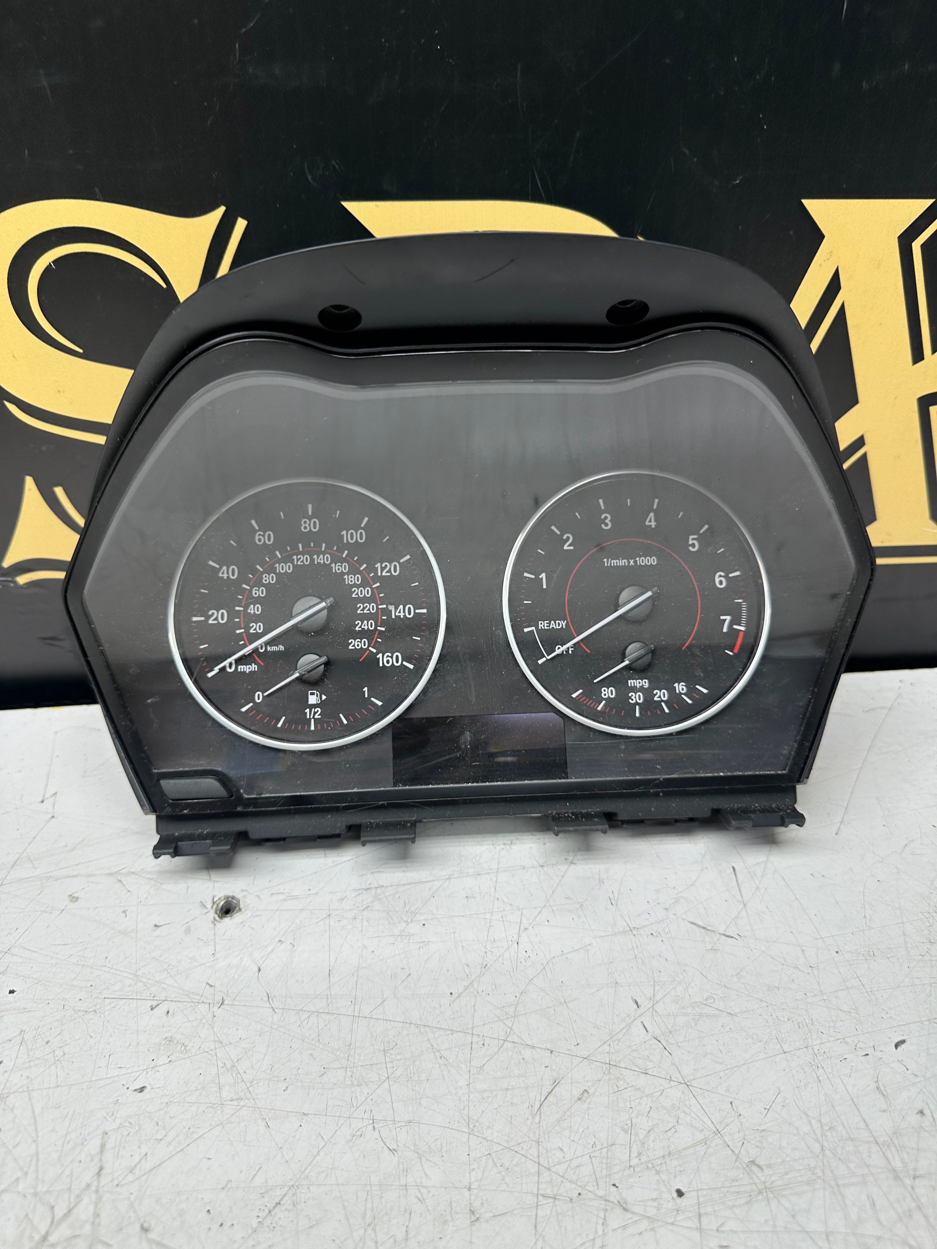 BMW X1 F48 Diesel Instrument Cluster / Speedometer (176494-11)