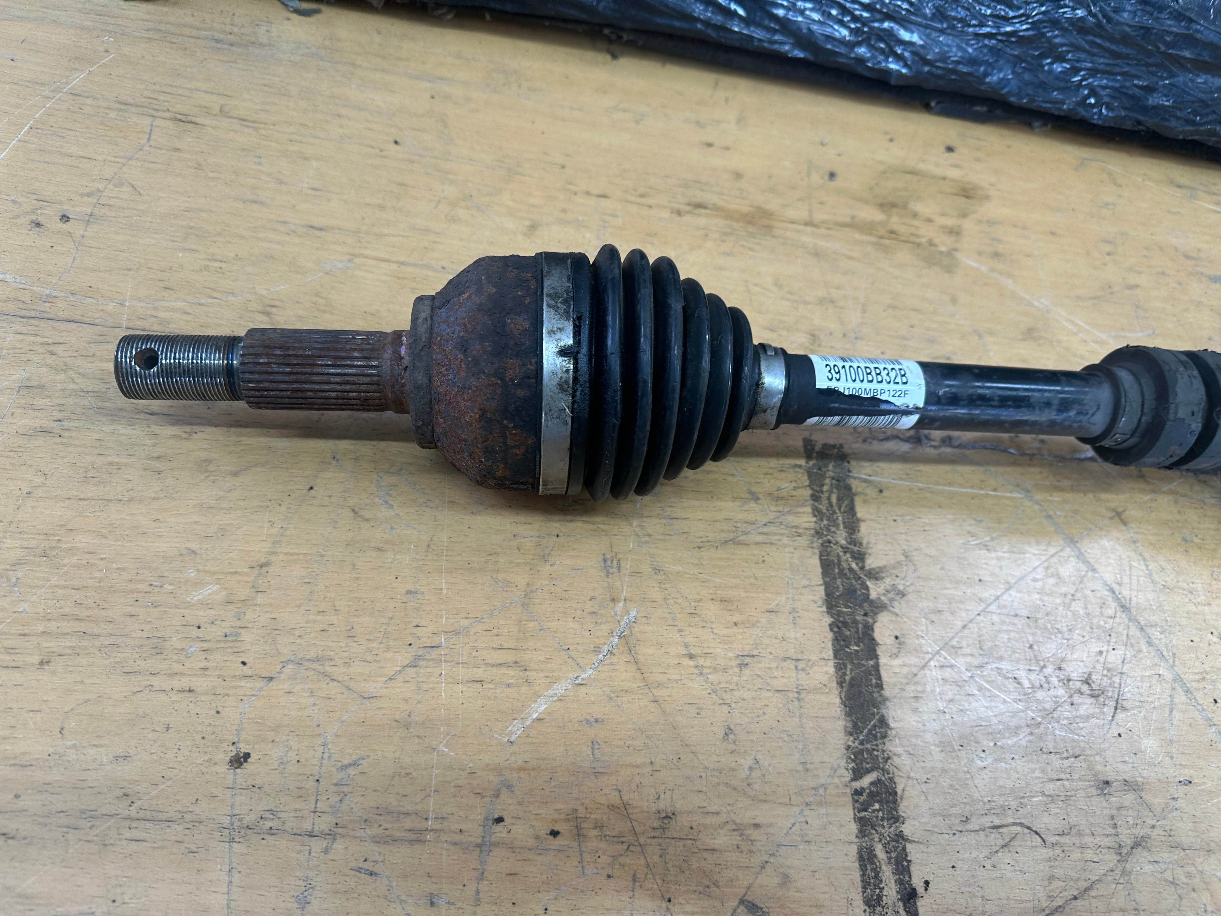 Nissan Qashqai 2013 Driveshaft Right Driver Side O/S (39100BB32B) (EBJ100MBP122F)