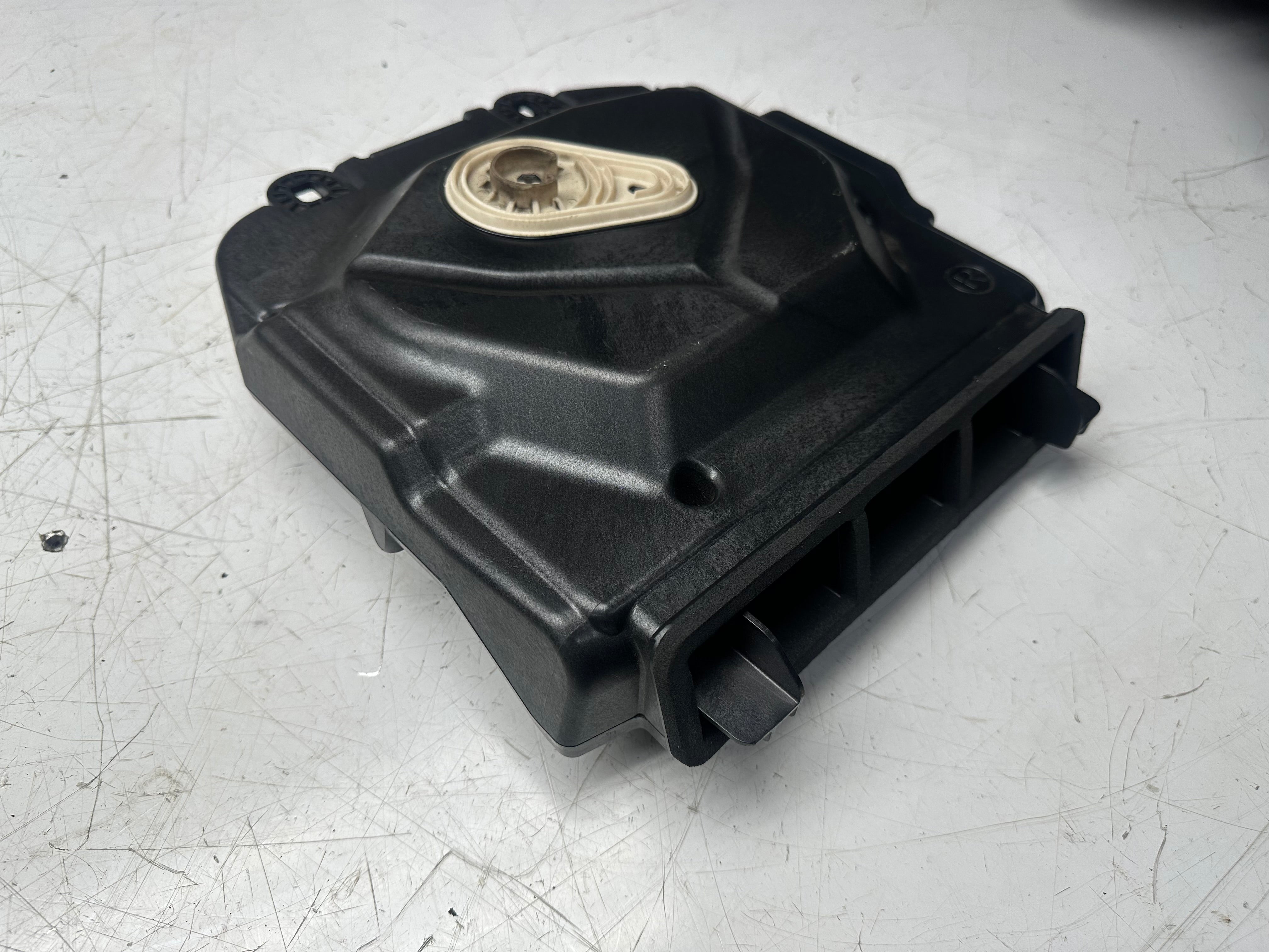 BMW F06 Central Subwoofer Bass Speakers Set (9169685-02) (9169686-02)