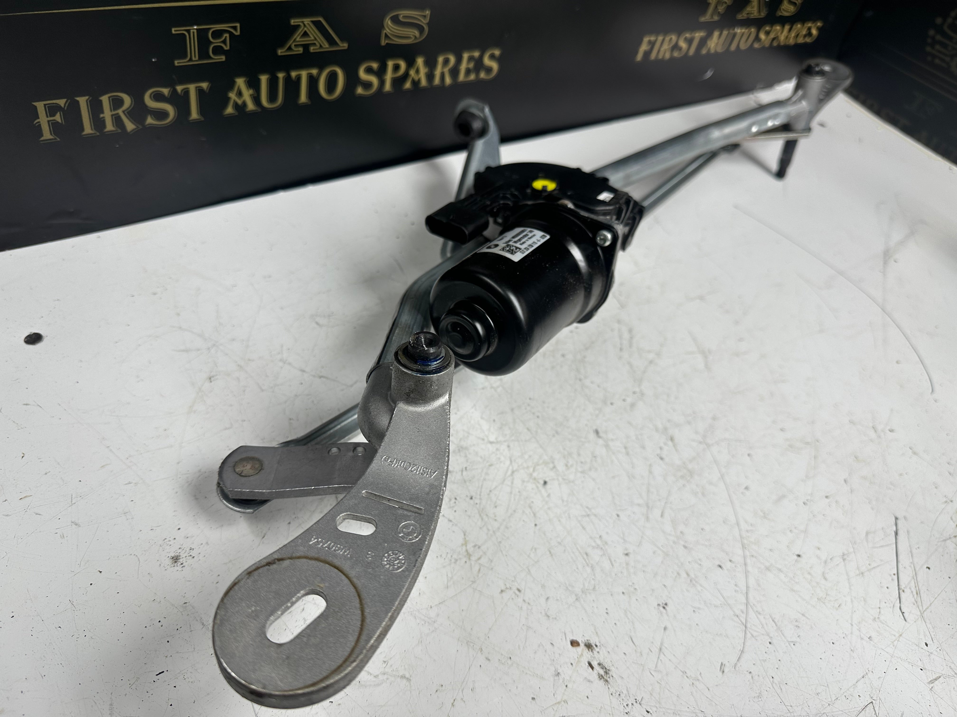 BMW 3 Series Front Windscreen Wiper Motor & Linkage (W000090851) (W000090818)